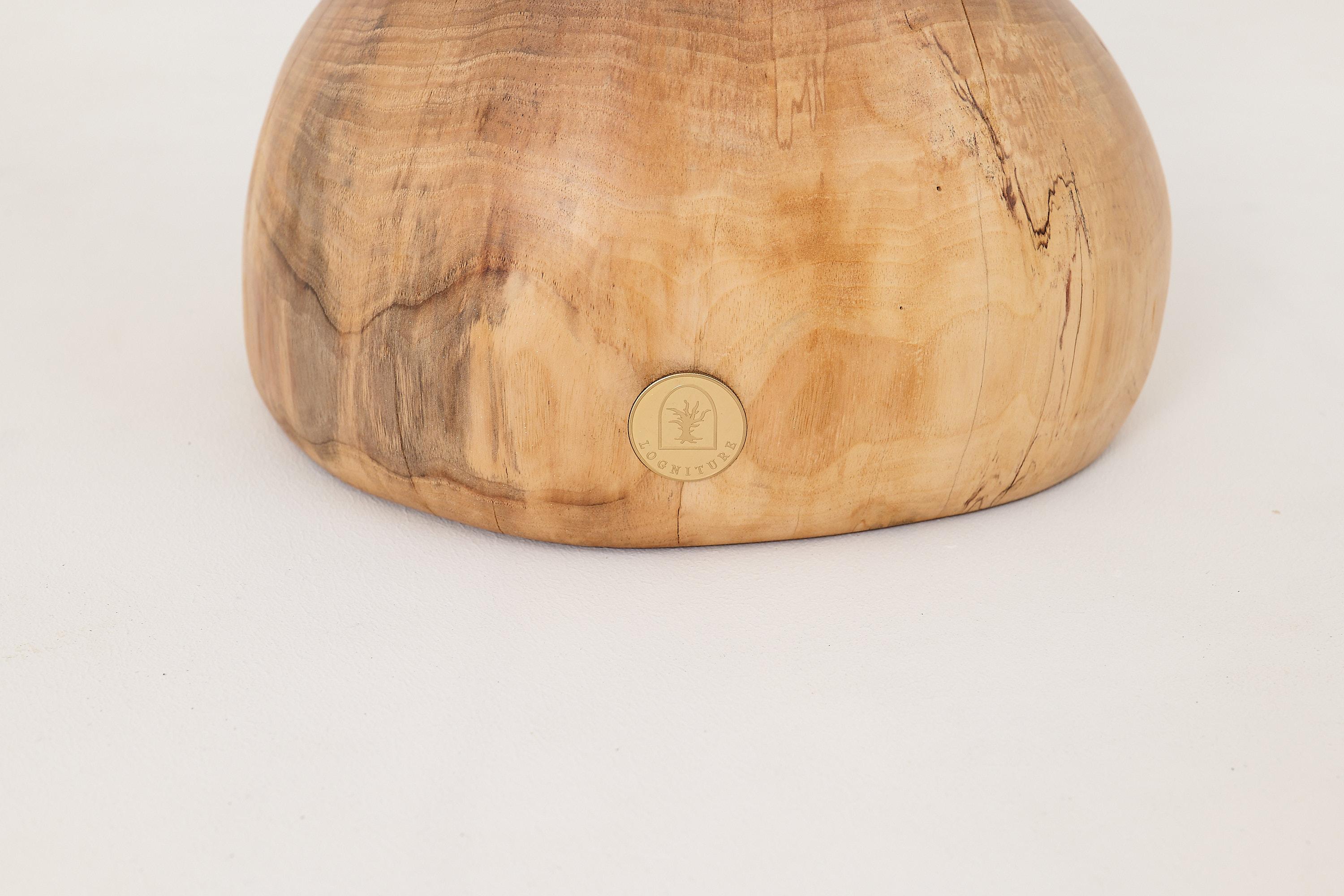 Logniture, Mesa Auxiliar Escultórica de Madera Maciza de Nogal, Original Diseño Contemporáneo en venta 3