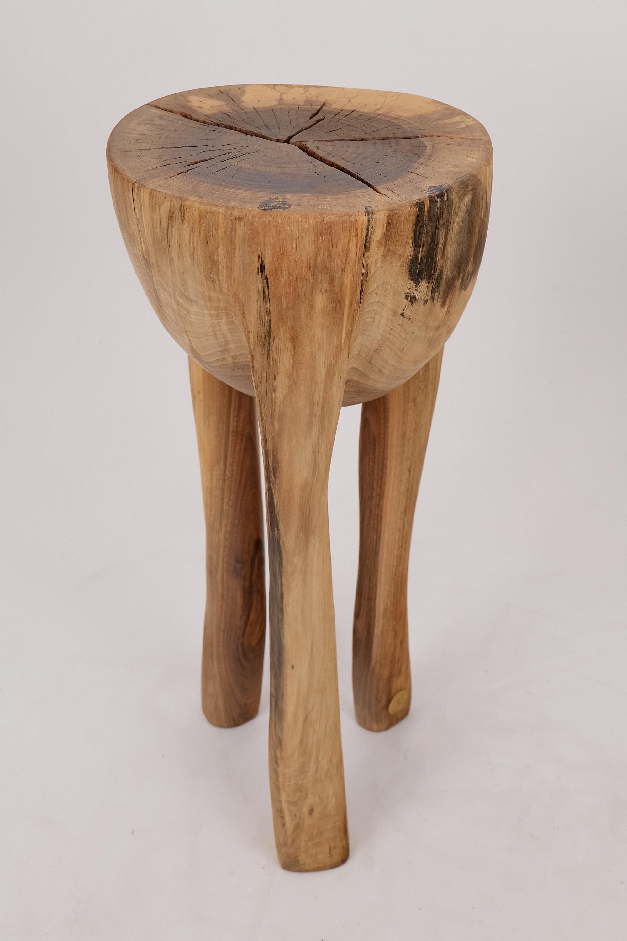 Logniture, Skulpturaler Beistelltisch aus massivem Walnussholz, Original Contemporary Design im Angebot 8