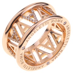 Logo von Angeletti. Ring aus Roségold mit abwechselnd "A" und gelben Diamanten
