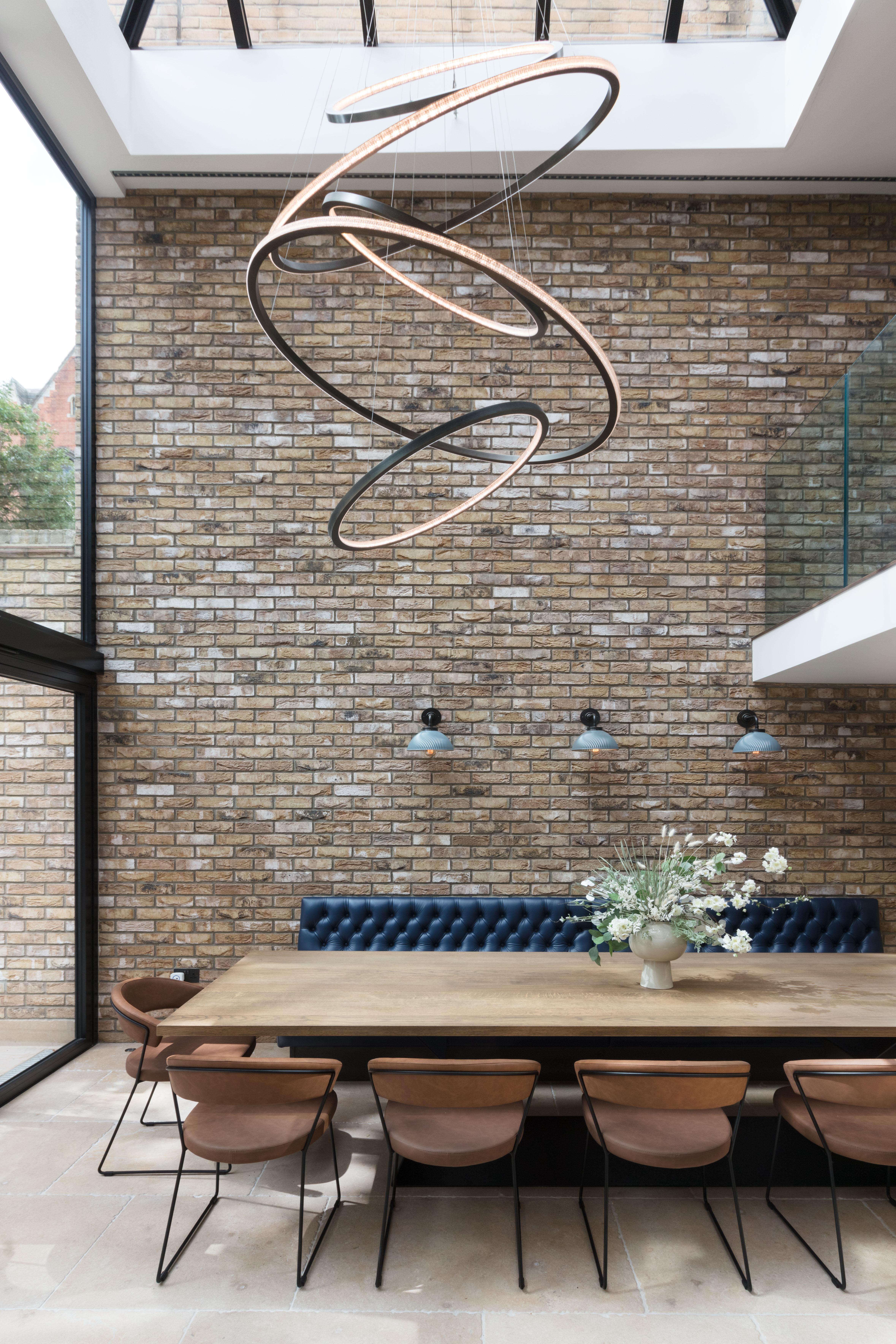 Lohja 6 Kronleuchter von Cameron Design House im Zustand „Neu“ im Angebot in Geneve, CH