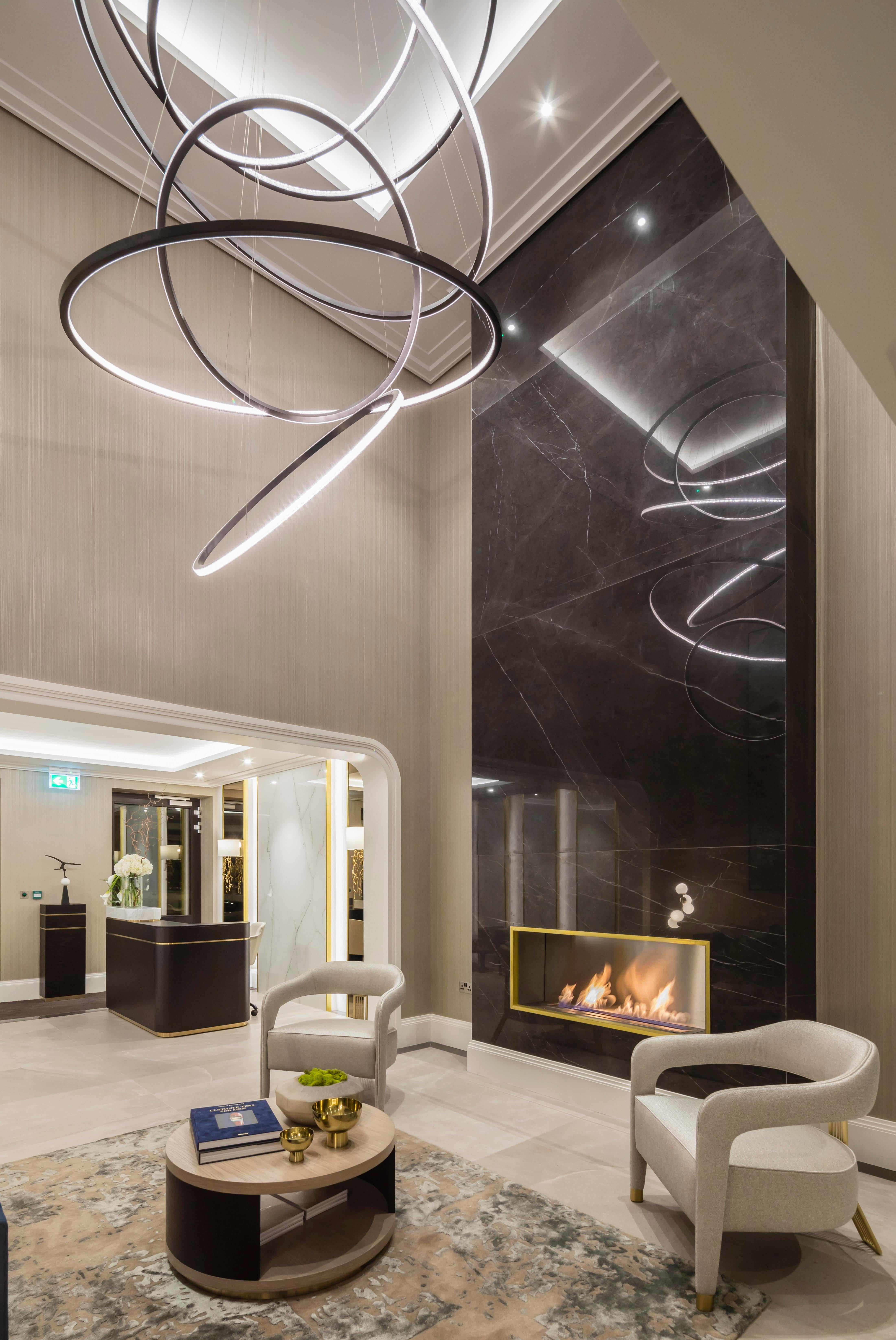 Lohja 6 Kronleuchter von Cameron Design House (21. Jahrhundert und zeitgenössisch) im Angebot