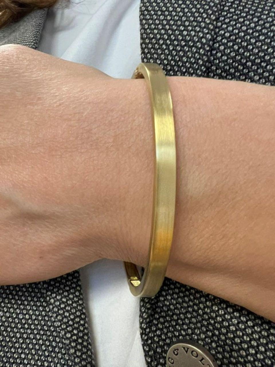 Bangle da uomo in oro giallo 18 carati con chiusura a scatto di Lois D. A. in vendita 1
