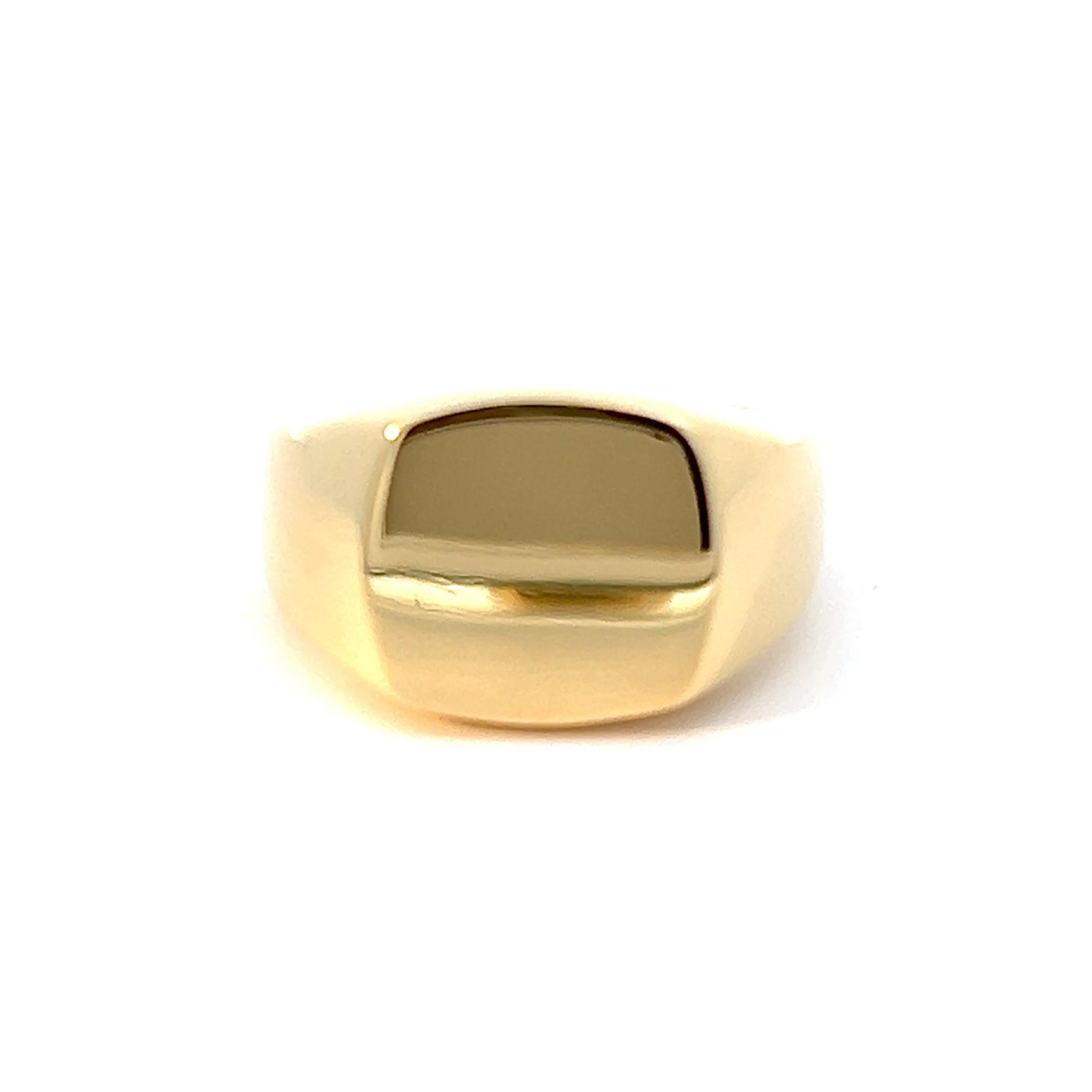 For Sale:  Lois D. Sasson Design 18k Yellow Gold Men's Signet Ring  3