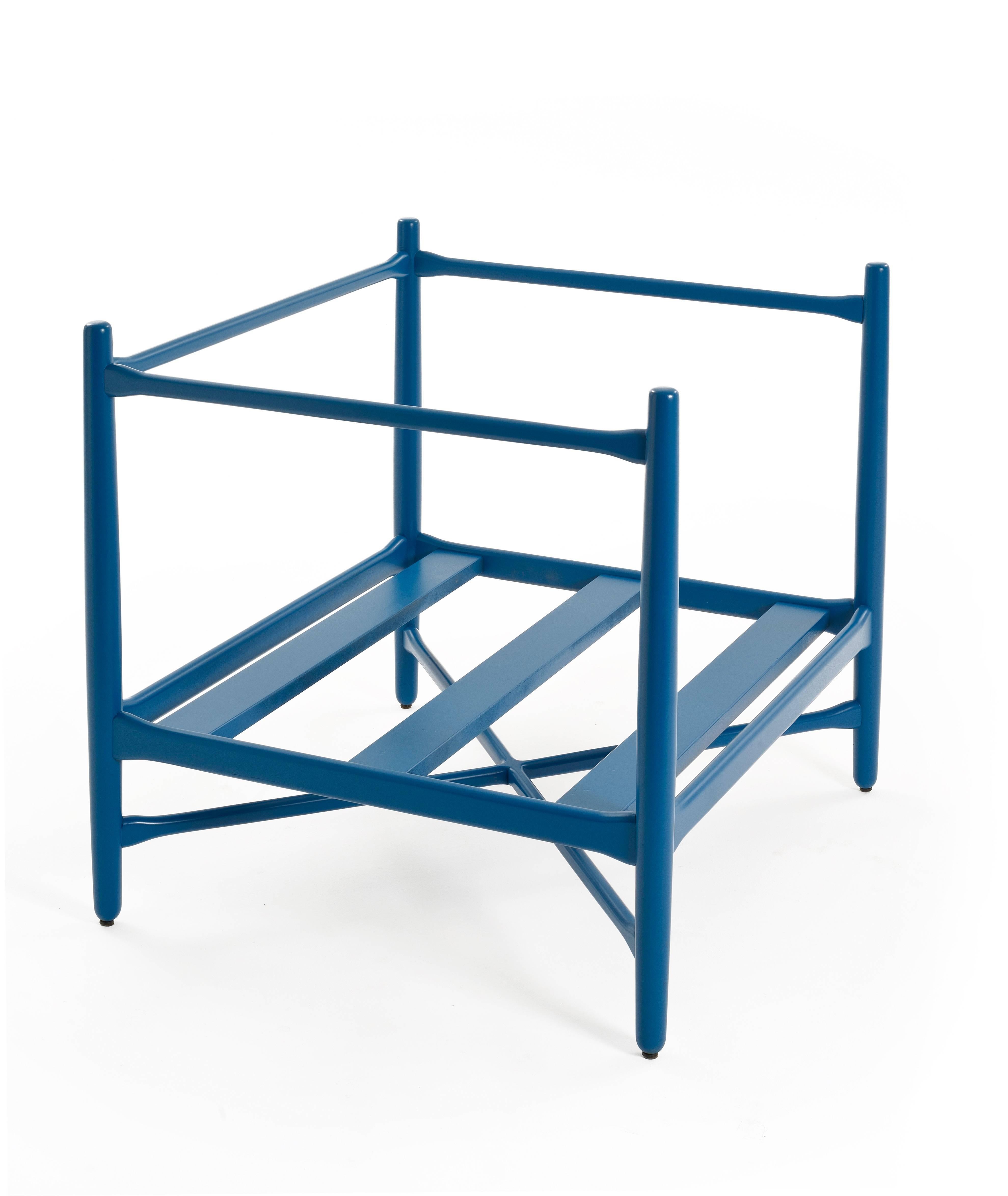 Loka Sessel, bequemes Design, Polsterung im modernen Stil im Zustand „Neu“ im Angebot in Milan, Lombardy