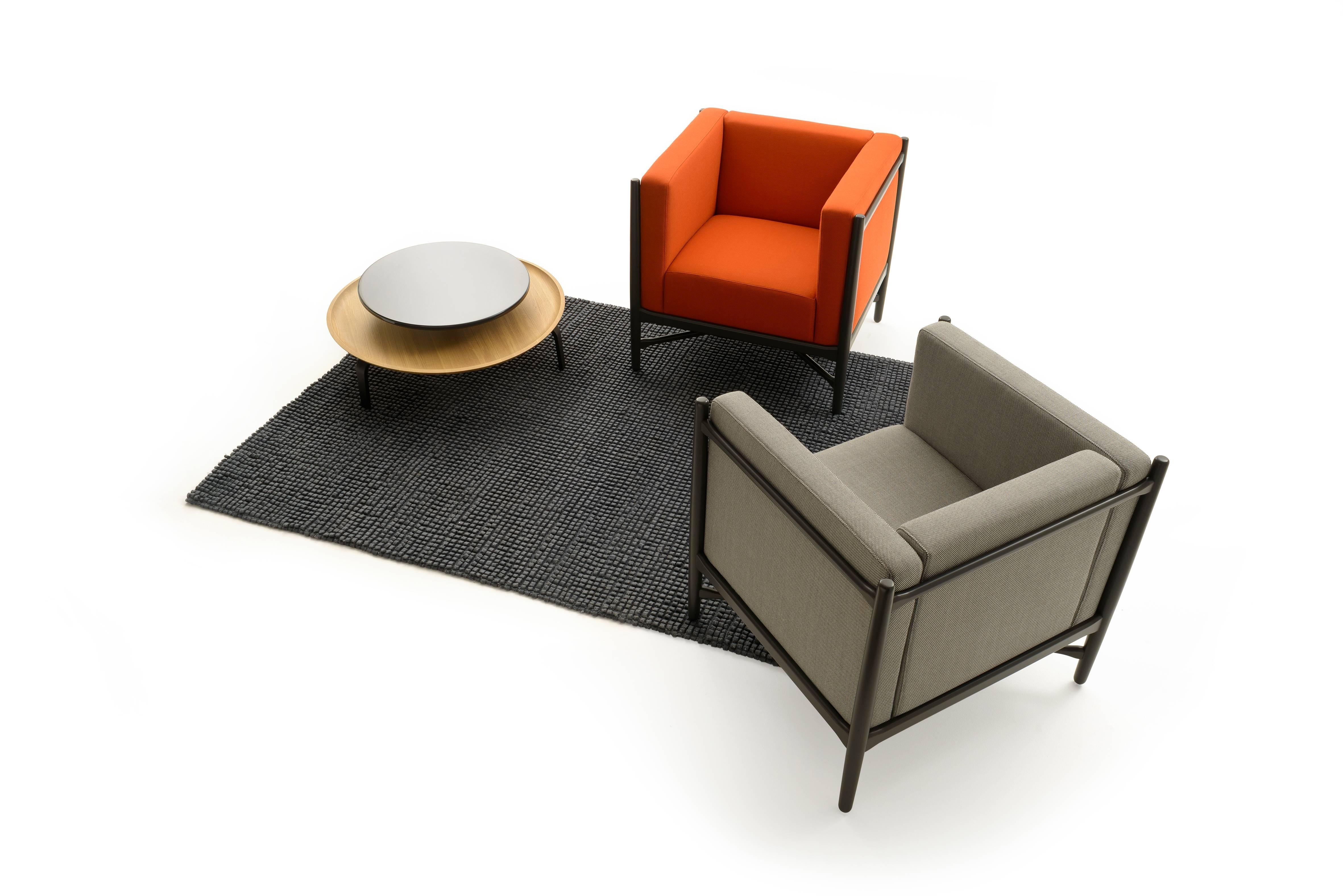 Loka Sessel, bequemes Design, Polsterung im modernen Stil im Angebot 1