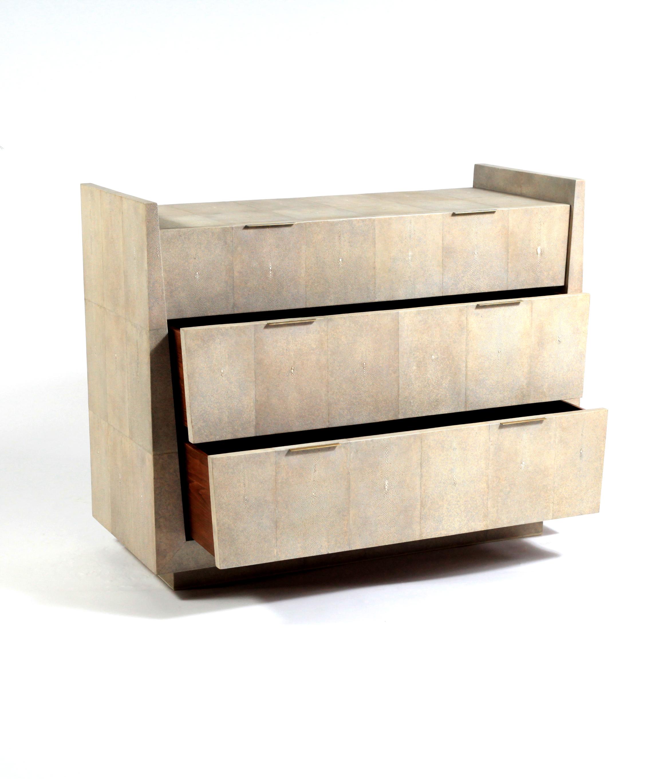 Lola Chest of Drawers in Shagreen and Bronze-Patina Brass by R&Y Augousti For Sale 4