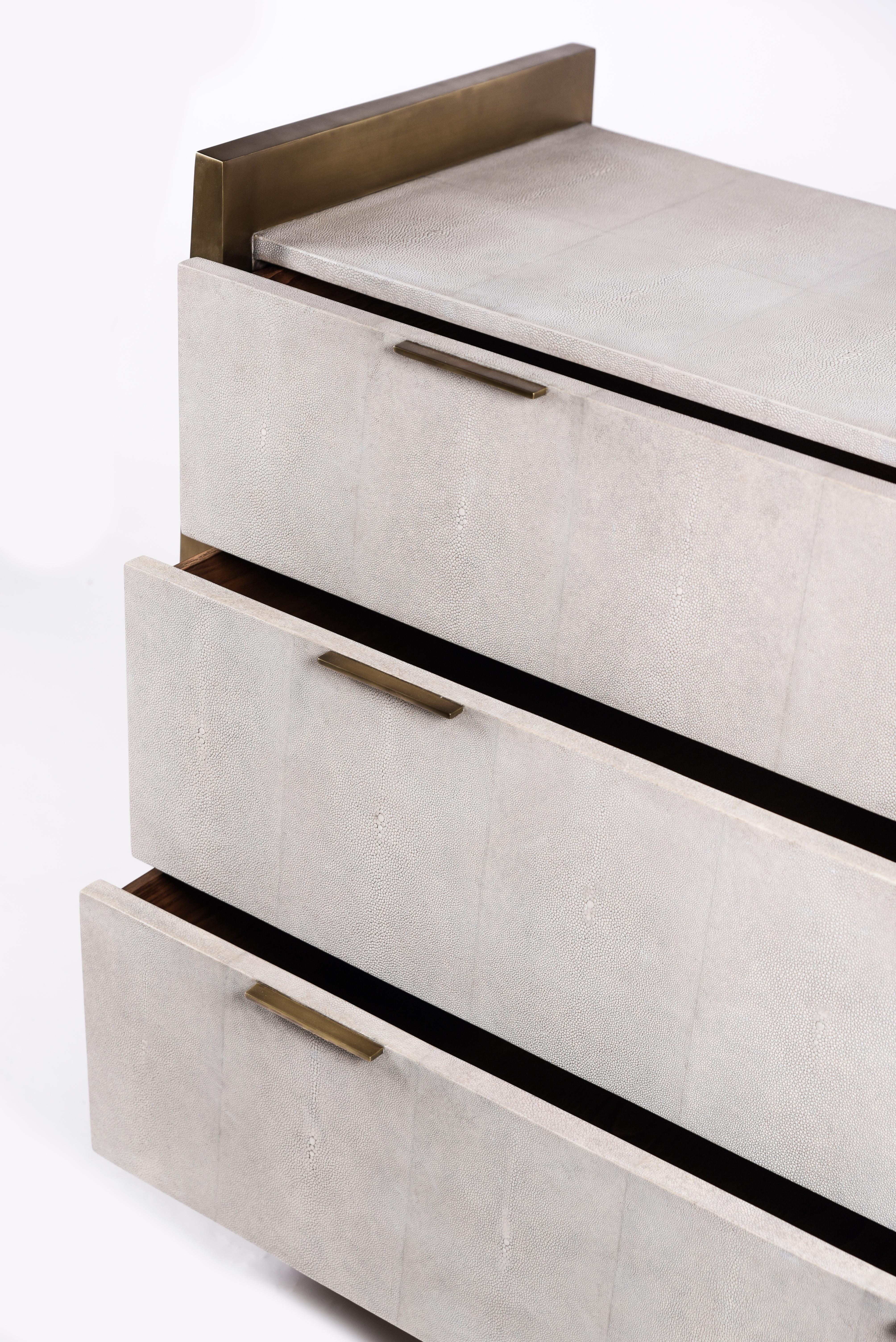 Lola Chest of Drawers in Shagreen and Bronze-Patina Brass by R&Y Augousti In New Condition For Sale In New York, NY