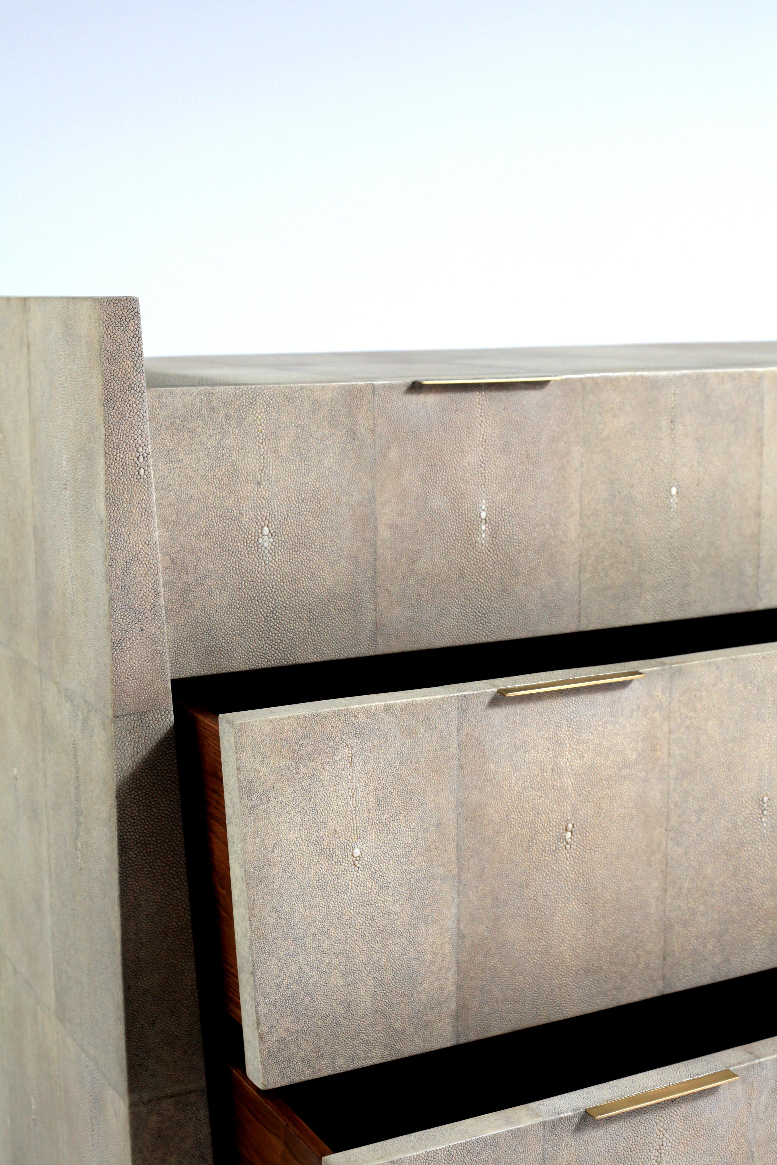 Lola Chest of Drawers in Cream Shagreen and Bronze-Patina Brass by R&Y Augousti For Sale 2