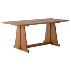 Lola Classic Esstisch in massivem europäischem Kirschbaum von Standard Practice