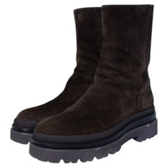 Lola cruz, Pruga, brown suede boots