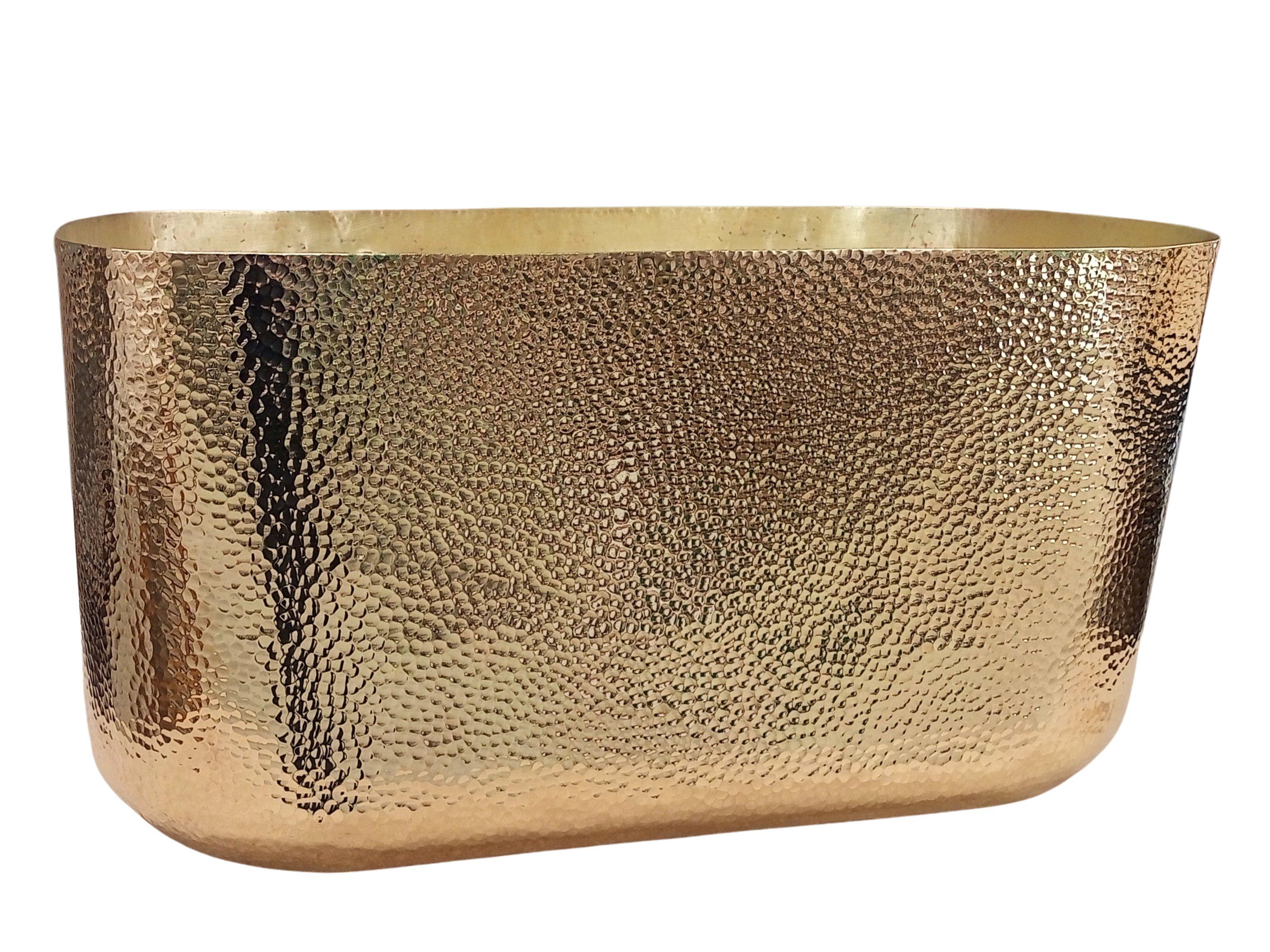 Contemporary Lola Oval Handmade Copper Bathroom Sink - Hammered in Polished Finishing For Sale