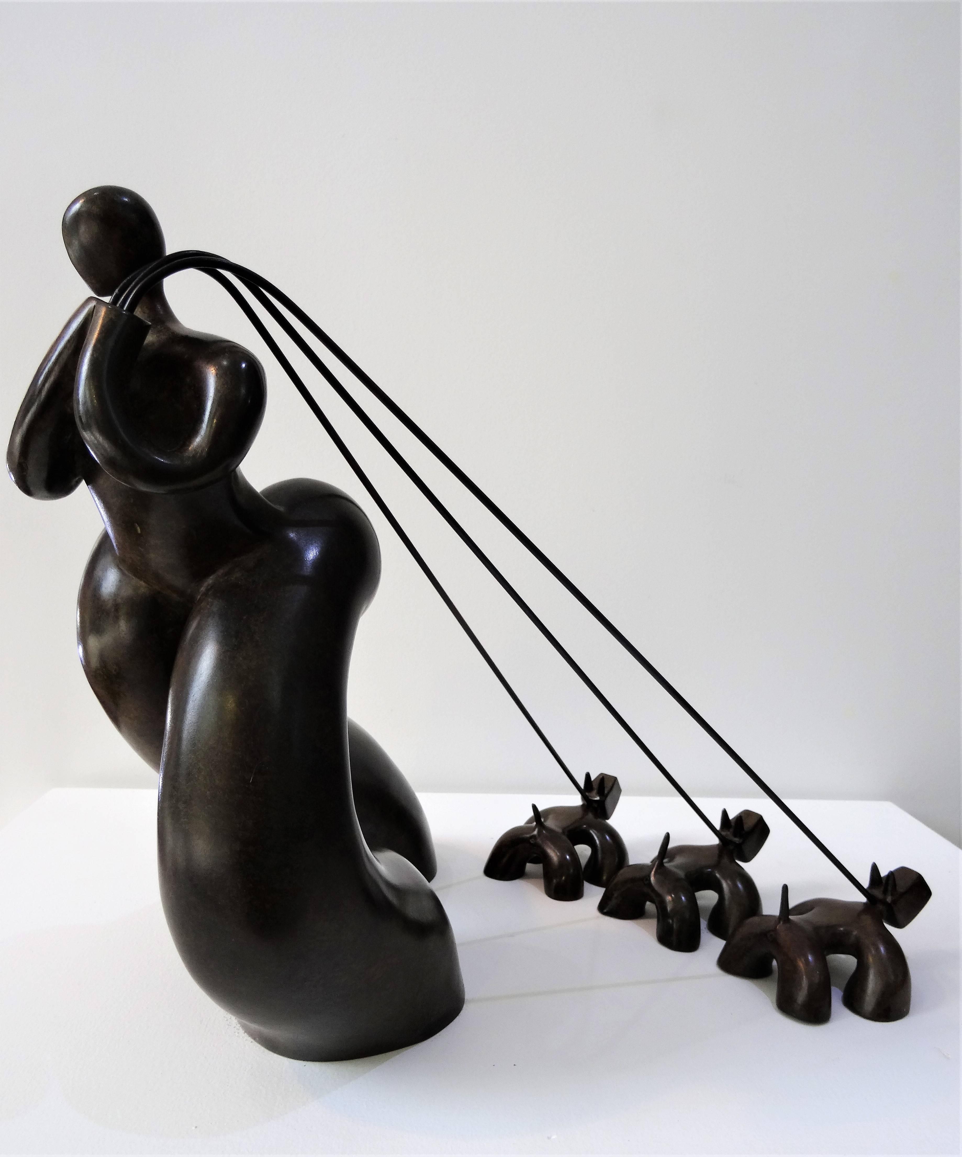 Femme Aux Trois Chiens - Sculpture by Lolek