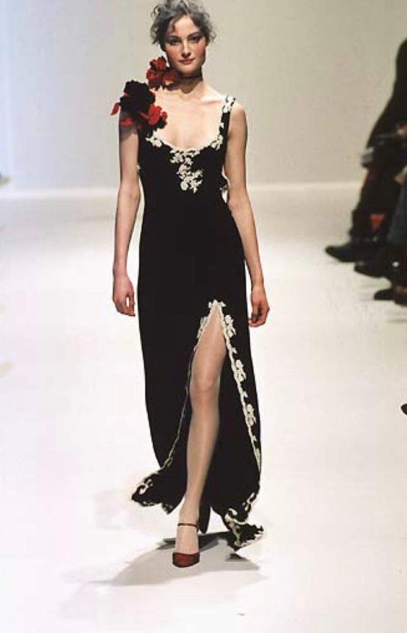 Lolita Lempicka Runway Lace-Trimmed Open-Back Slip Dress Gown, Fall-Winter 1998 In Good Condition In Geneva, CH