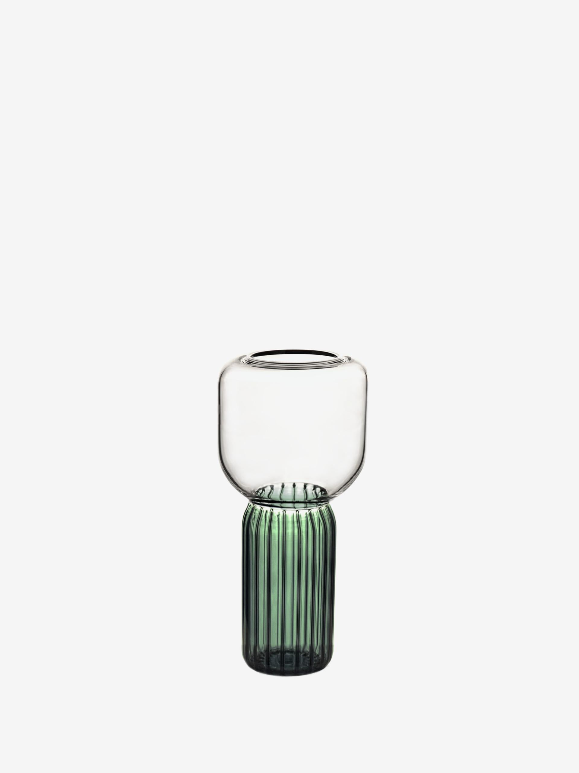 Autre Set de vases en verre fait main, Lollo, vert, Kanz, disponible en vente