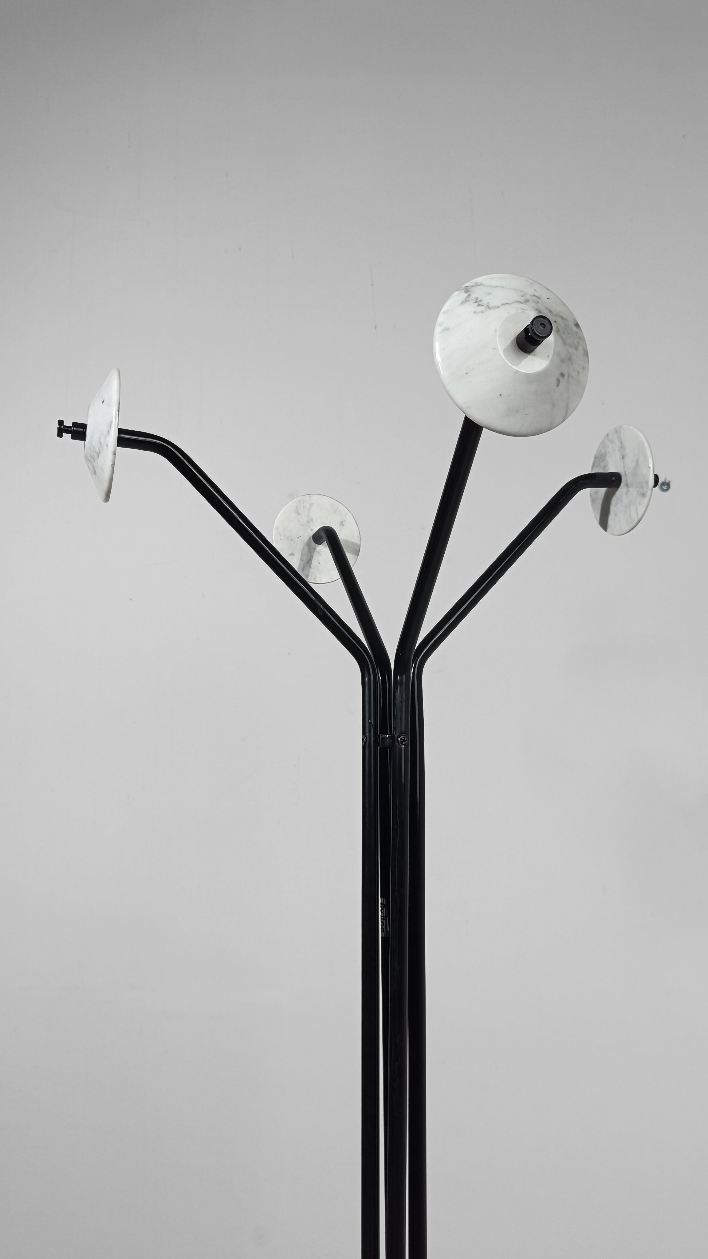 Appendiabiti modernista 