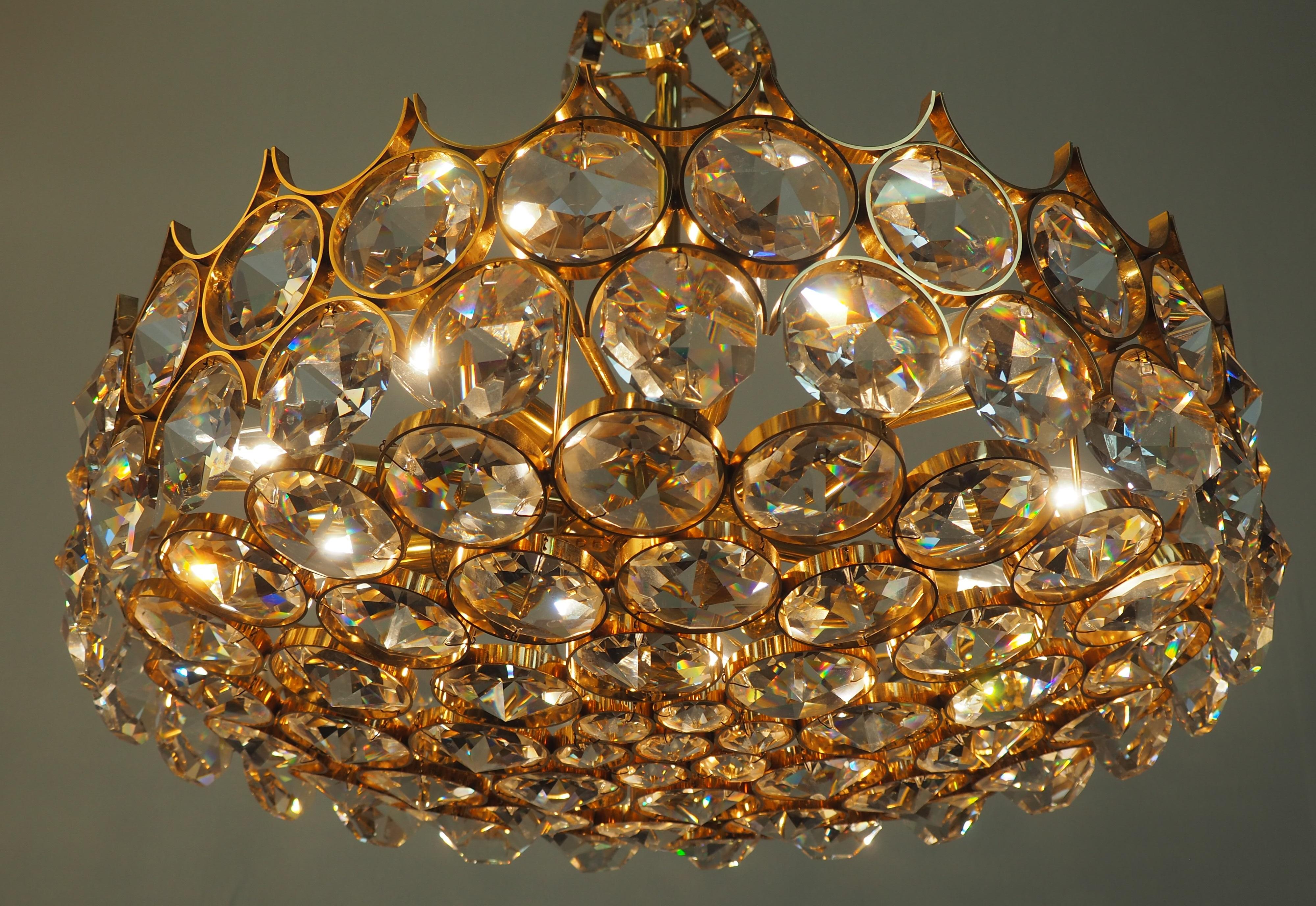 Mid-Century Modern Lovely Large Gilt Brass and Crystal Chandelier by Palwa, circa 1970s For Sale