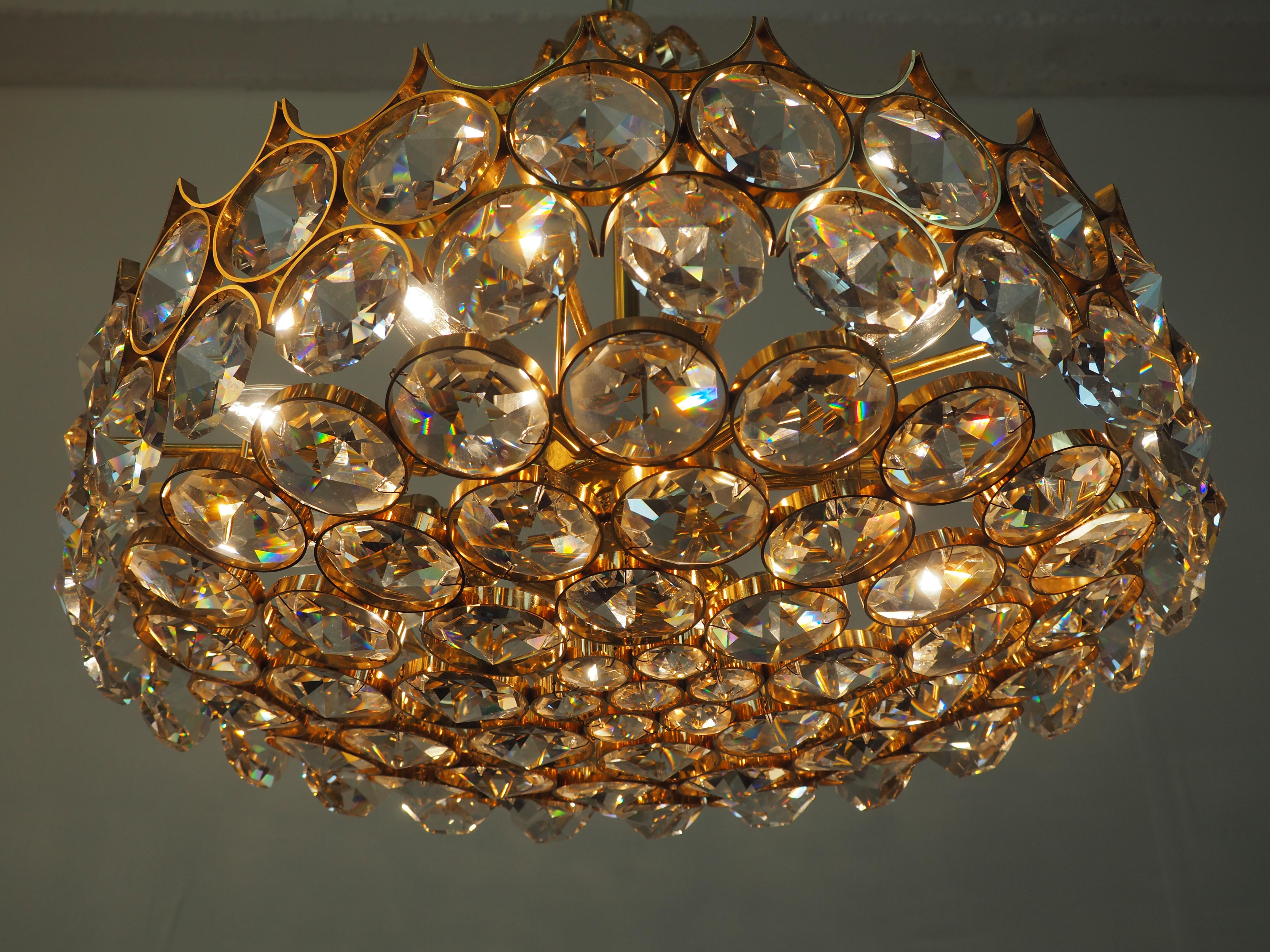 Lovely Large Gilt Brass and Crystal Chandelier by Palwa, circa 1970s For Sale 1