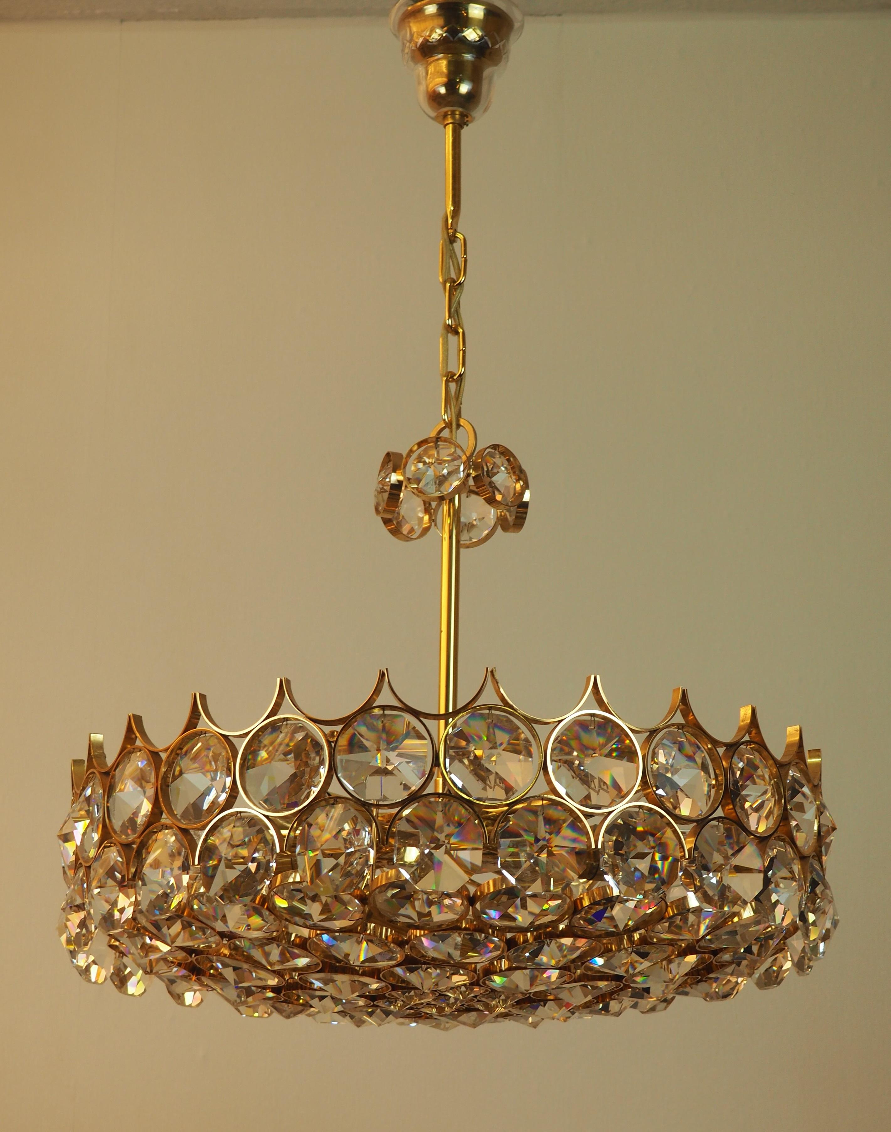 Lovely Large Gilt Brass and Crystal Chandelier by Palwa, circa 1970s For Sale 3