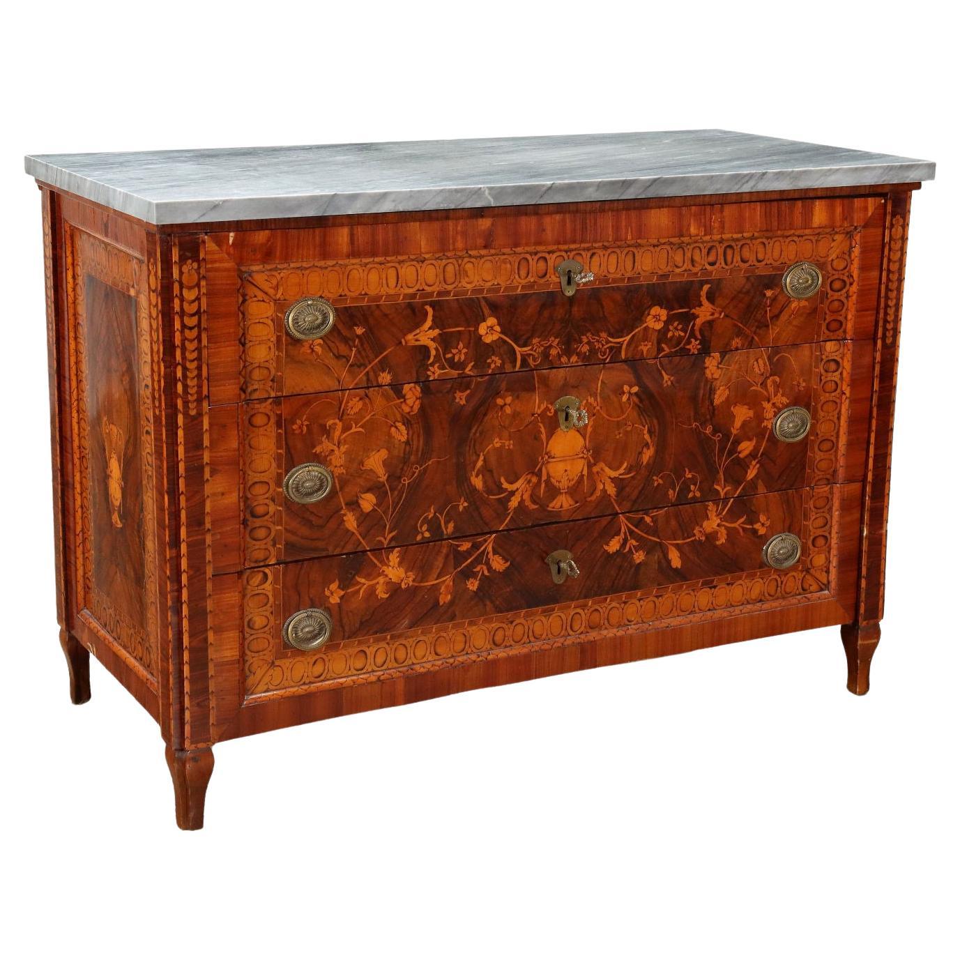 Lombard Neoclassical Chest of Drawers, Italy Last Quarter of the 18th Century For Sale