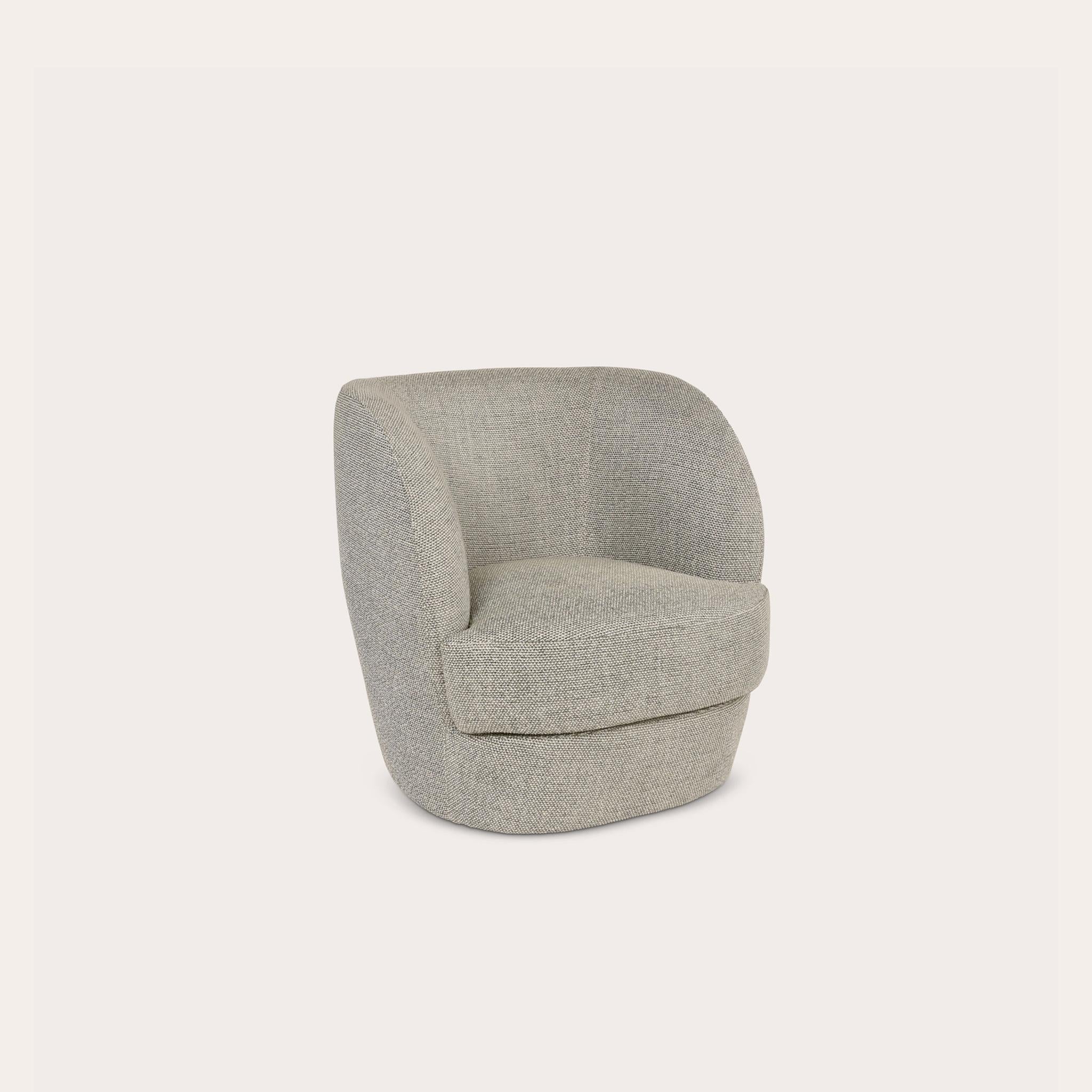 Lombard Street is famous for a steep, one-block section with eight hairpin turns in San Francisco’s Russian Hill and was designed to help residents descend the hill gracefully. The Lombard Street club chair by Yabu Pushelberg references the