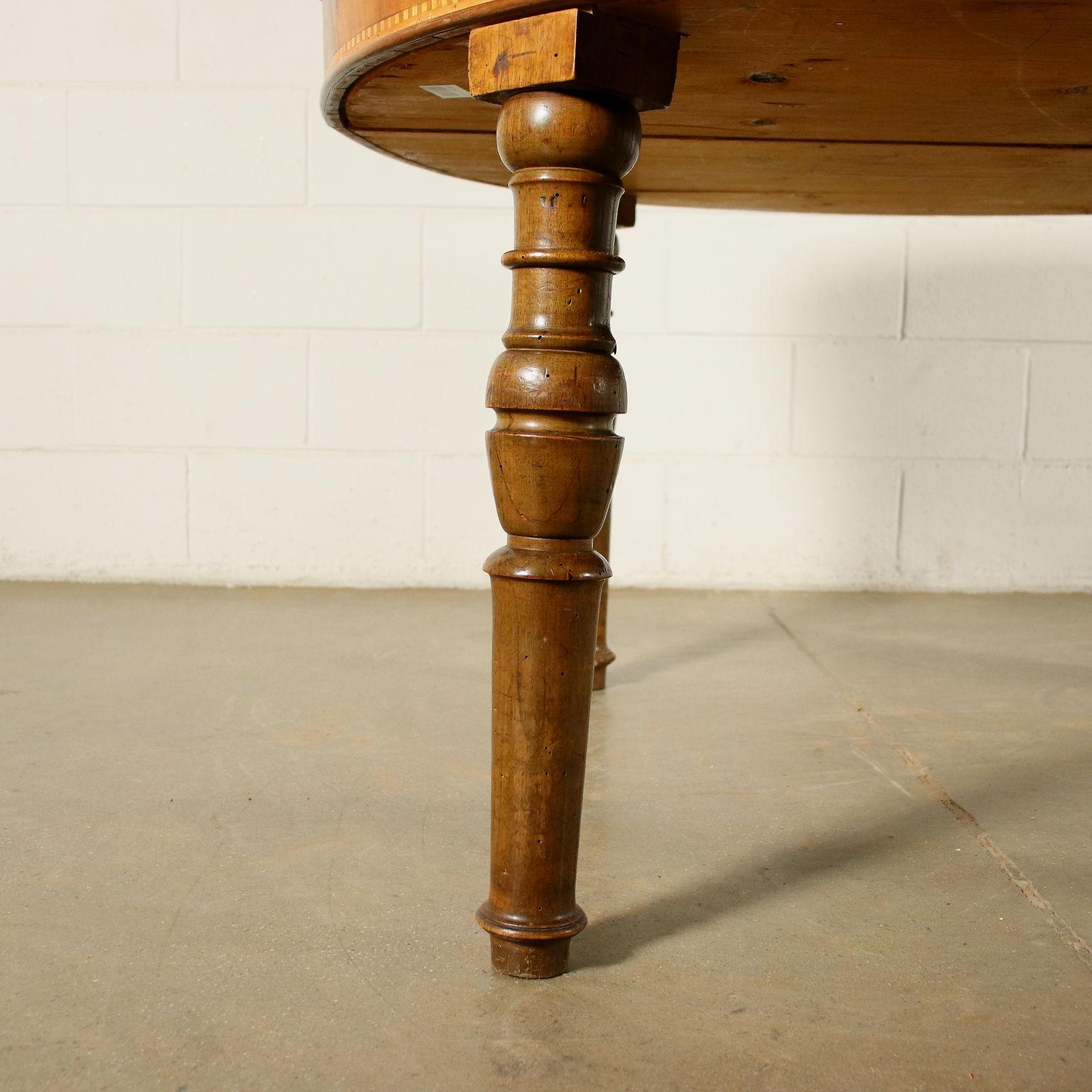 Cherry Lombard-Venetian Extensible Table Walnut, Italy, 19th Century For Sale