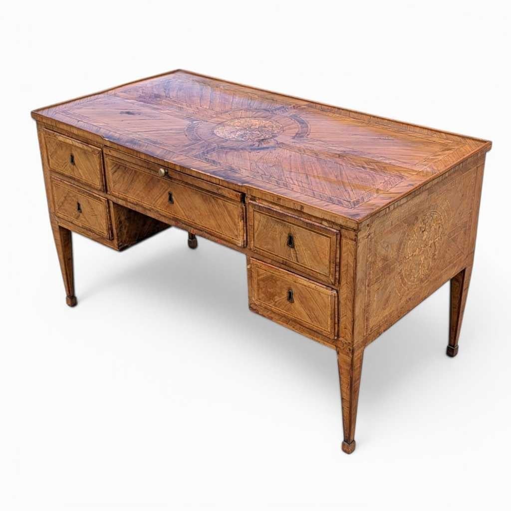 italien Bureau lombard Louis XVI, bois ancien, Italie, vers 1800 en vente