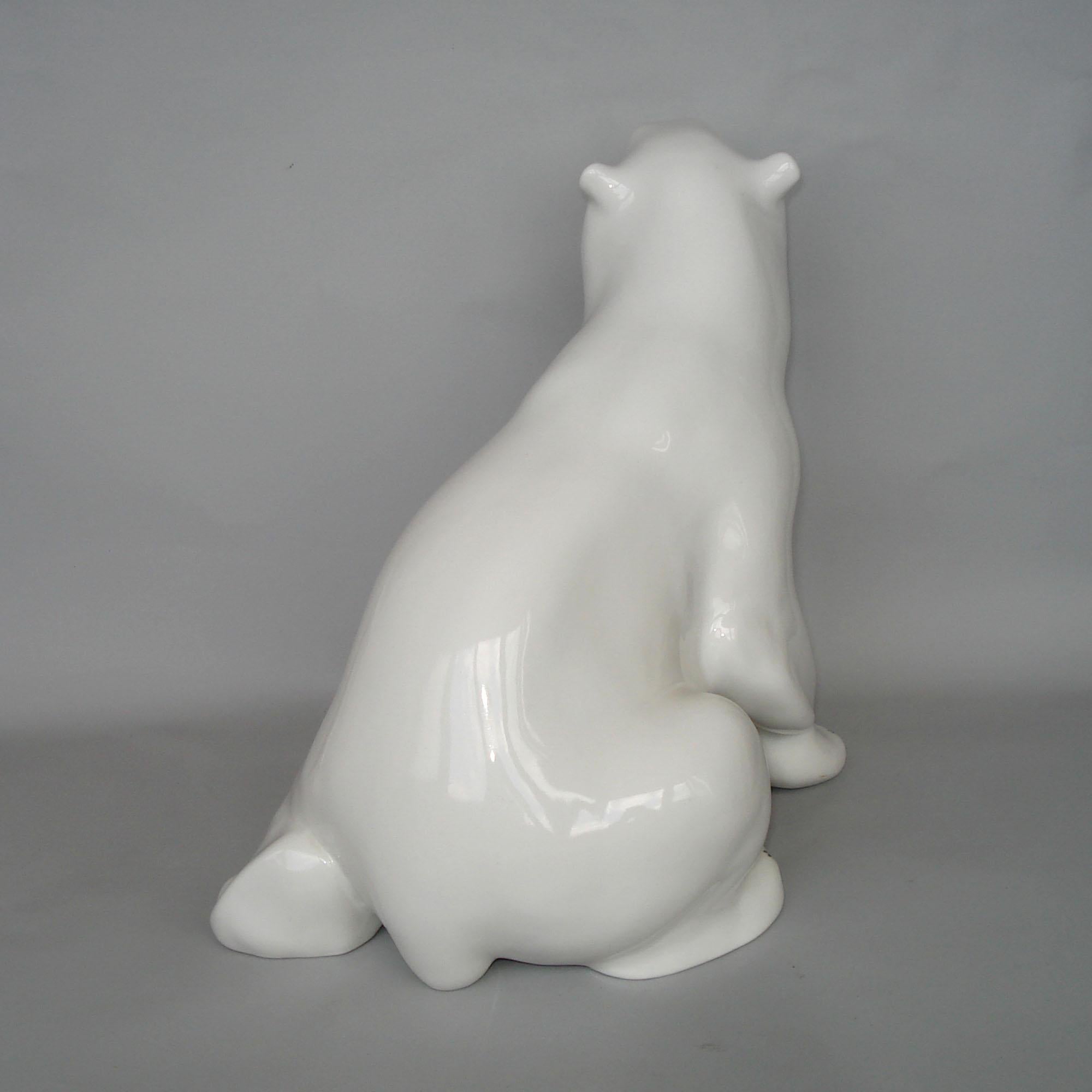 Lomonosov, 1960s, Porcelain Polar Bear and Two Cubs For Sale 3