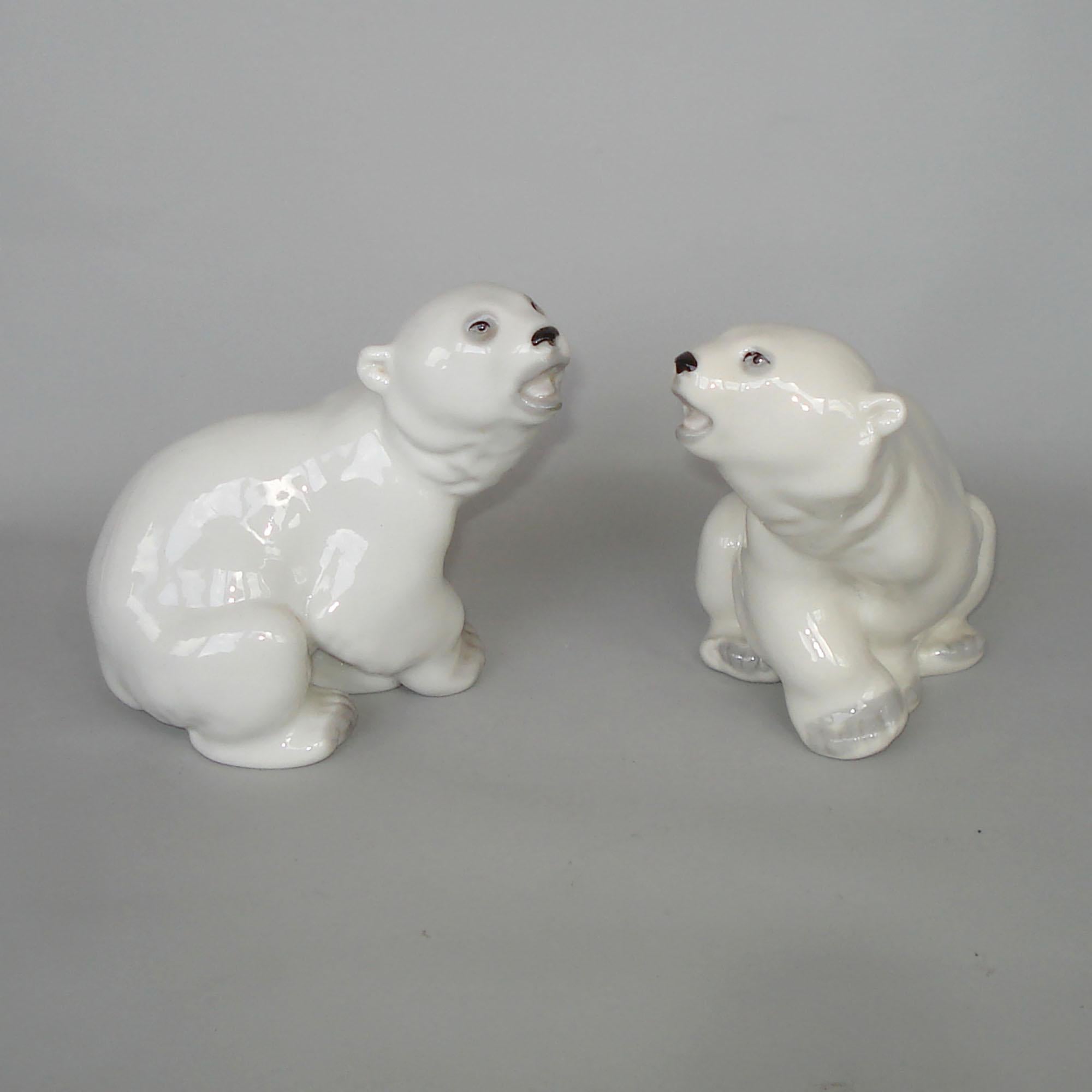 Lomonosov, années 1960, porcelaine ours polaire et deux cubes Excellent état - En vente à Bochum, NRW