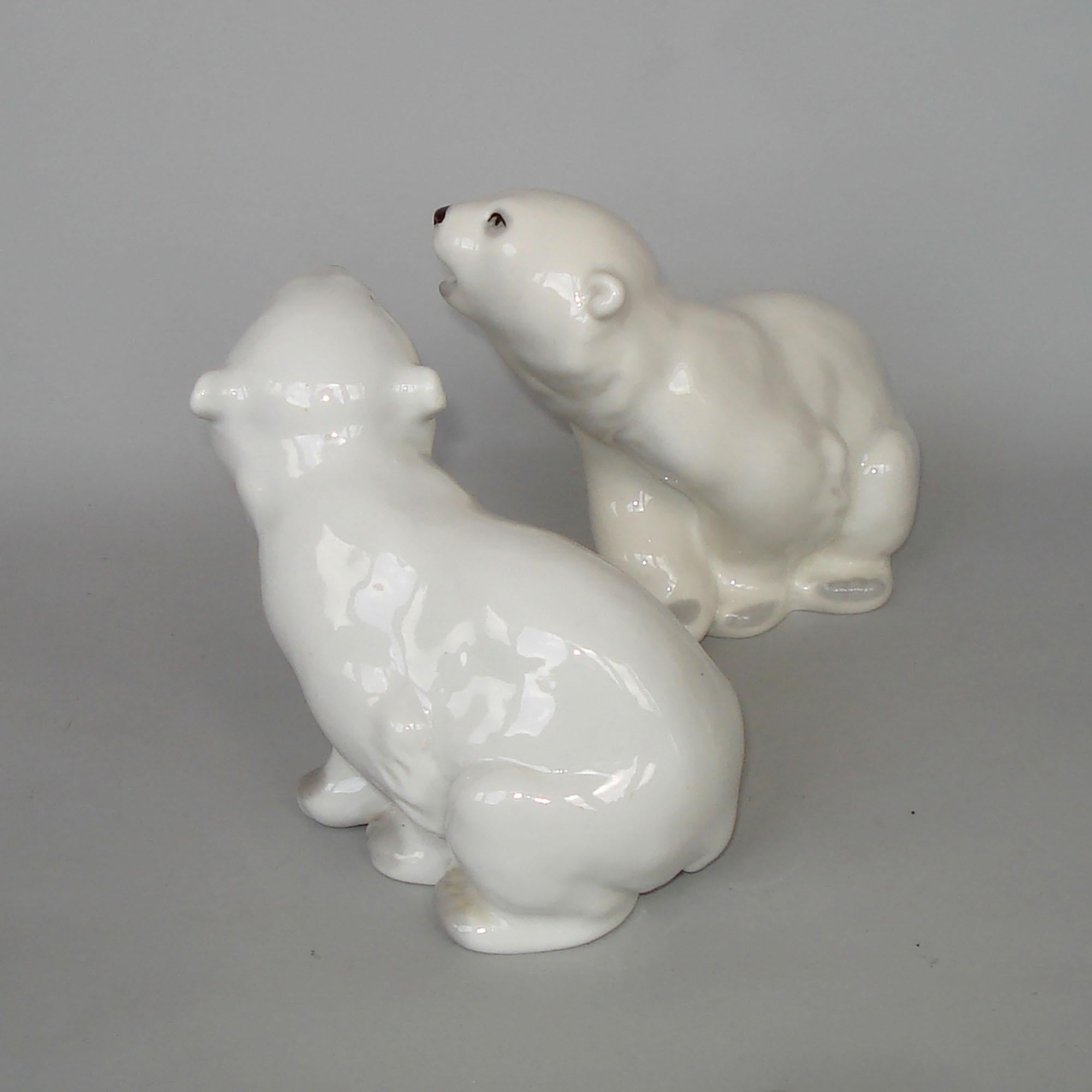 Hand-Painted Lomonosov, 1960s, Porcelain Polar Bear and Two Cubs For Sale