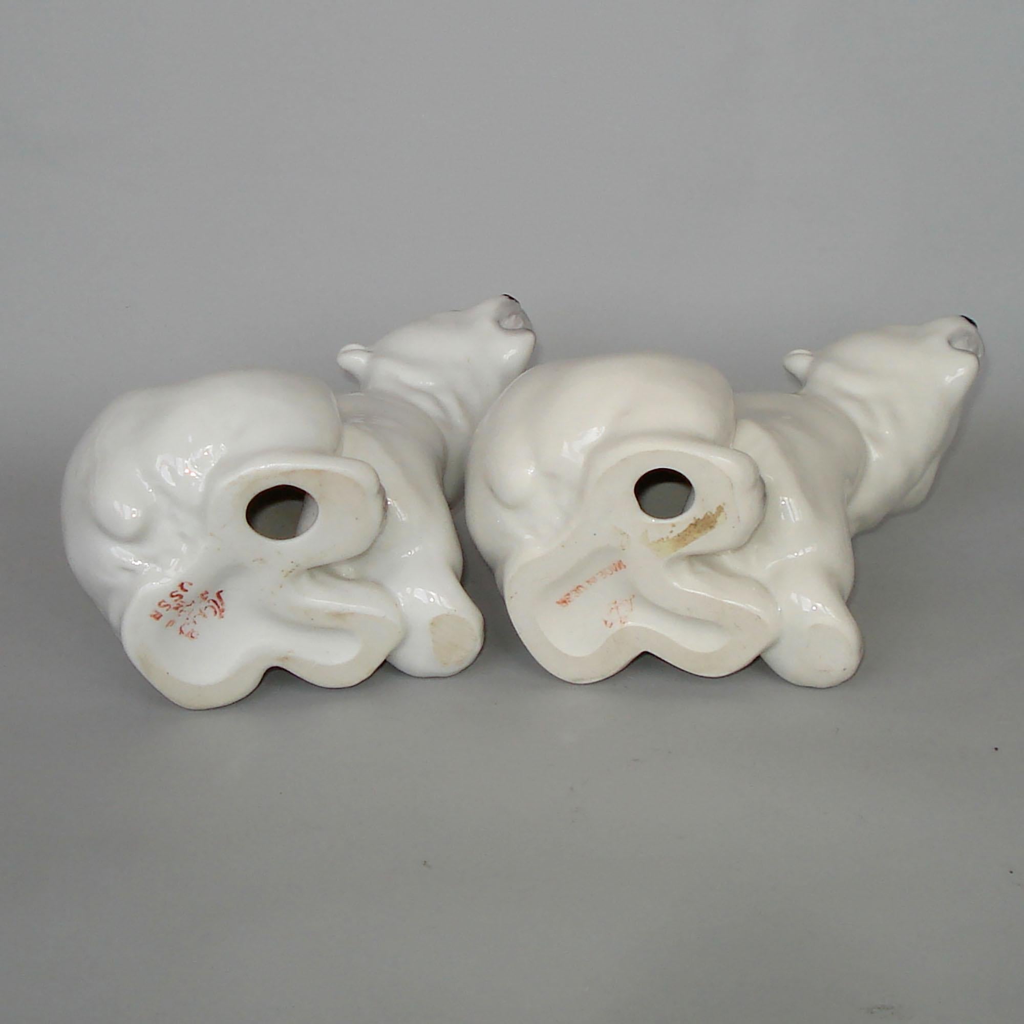 Lomonosov, 1960s, Porcelain Polar Bear and Two Cubs For Sale 3