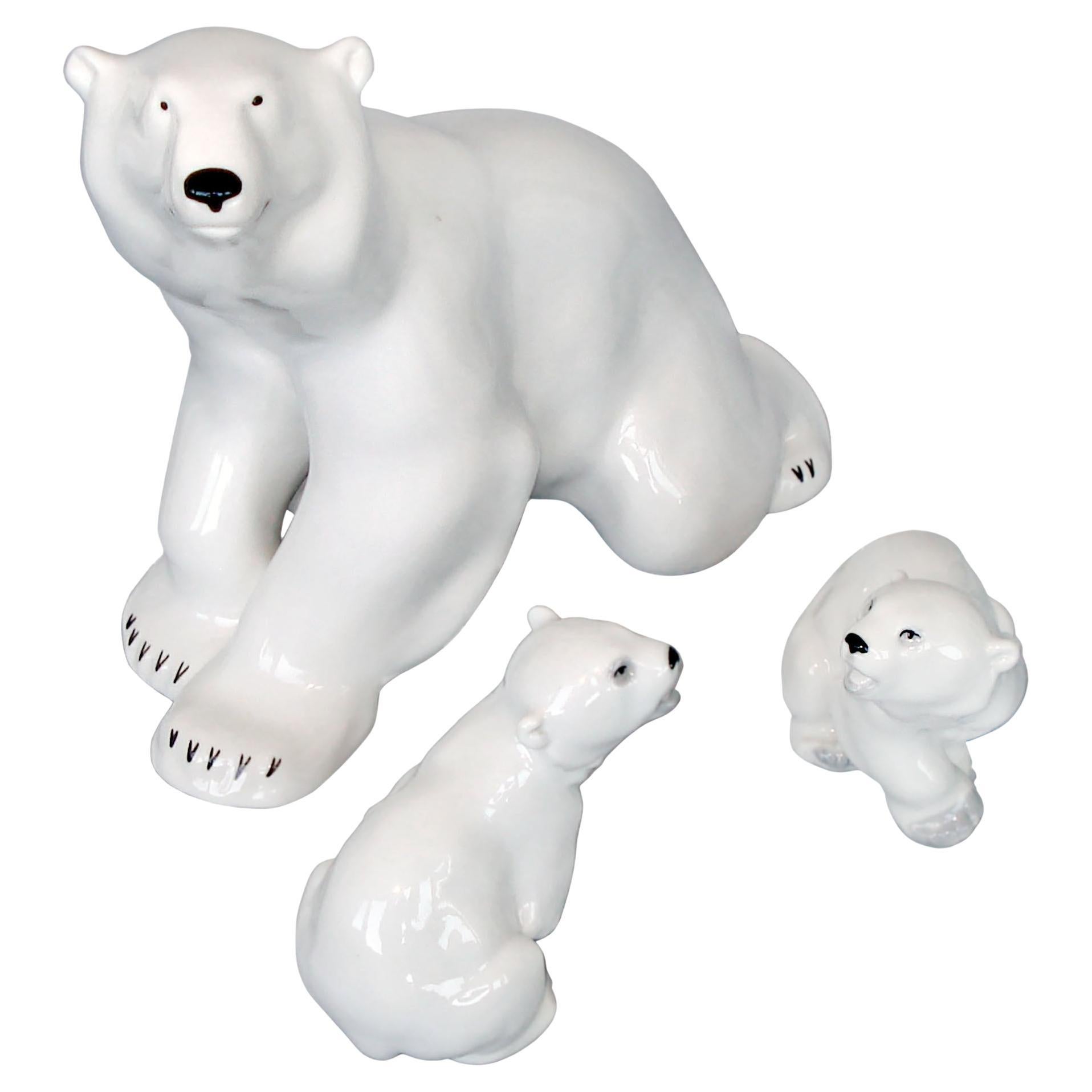 Lomonosov, 1960s, Porcelain Polar Bear and Two Cubs For Sale