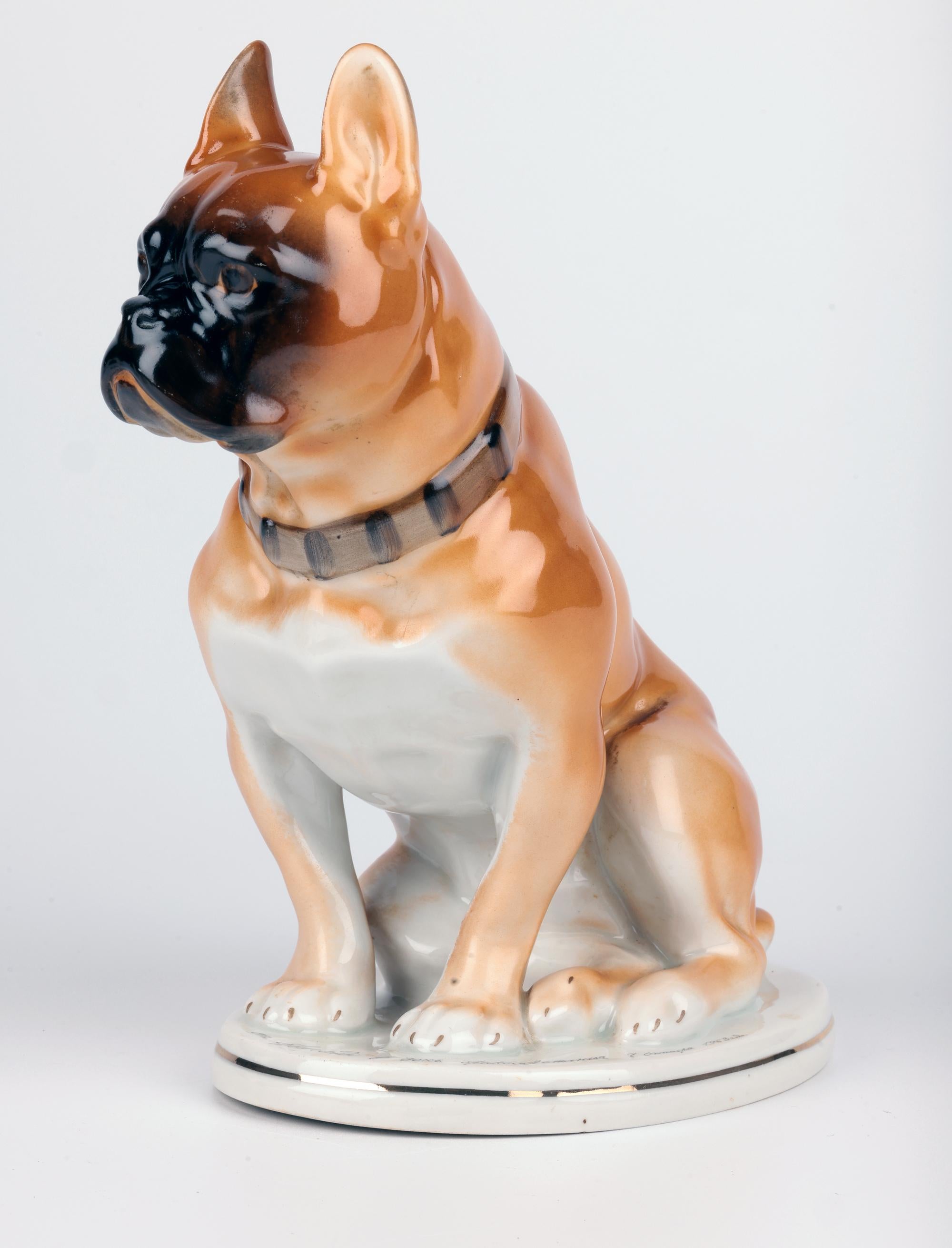 Lomonosov Porcelain Figur einer Bulldogge, handbemalt, Mitte des Jahrhunderts im Angebot 3
