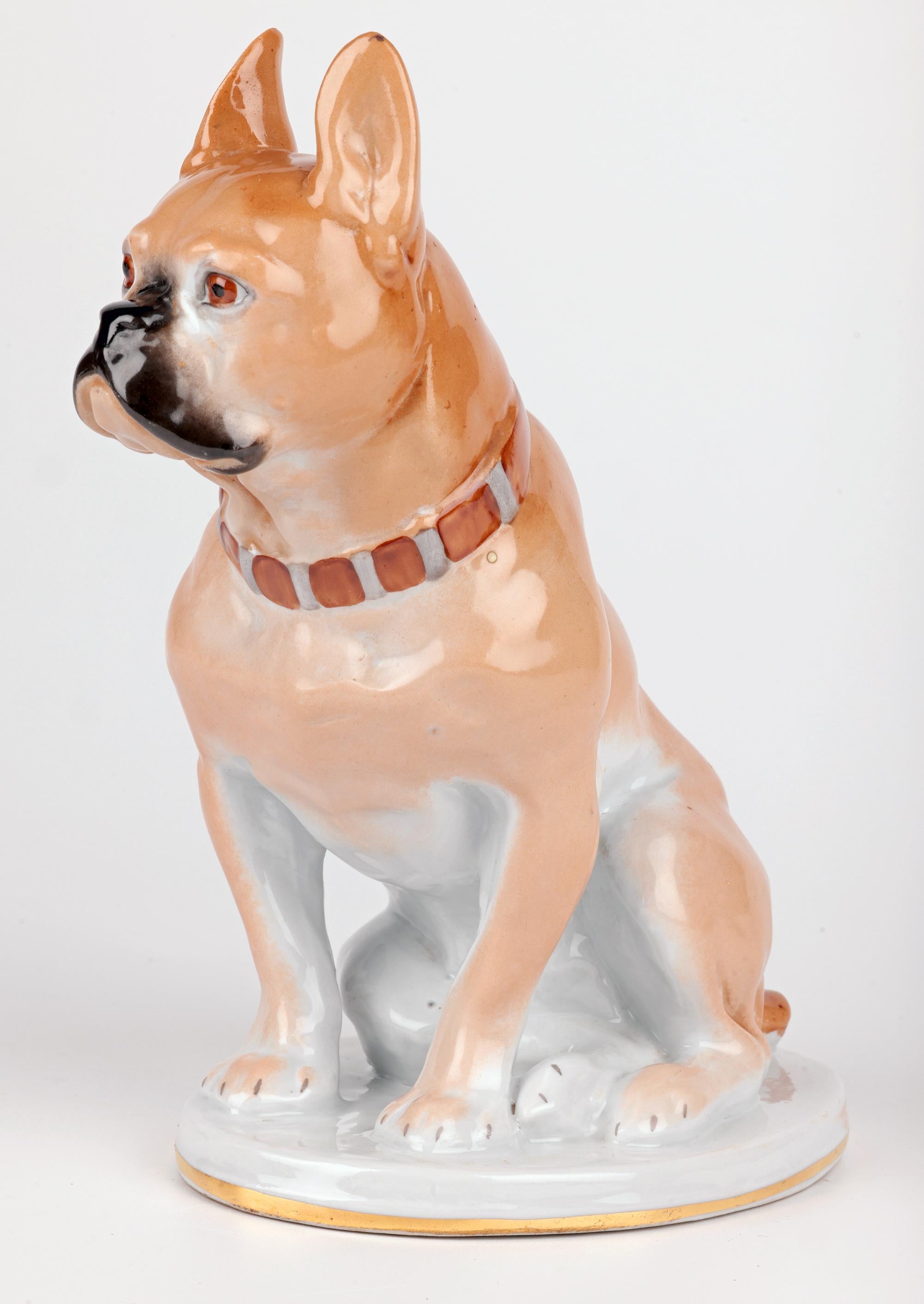 Lomonosov Porcelain du milieu du siècle, peint à la main, représentant un bouledogue en vente 3