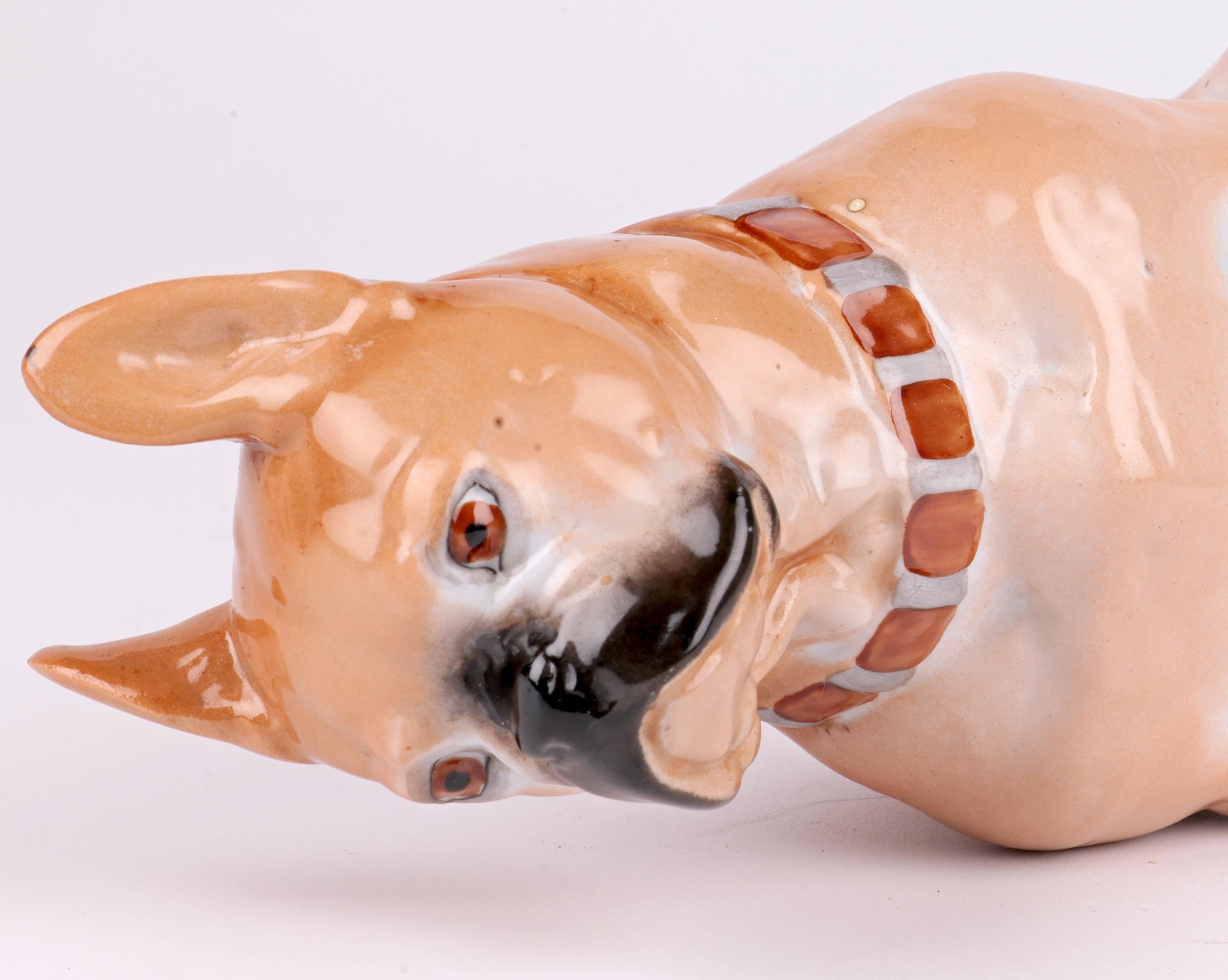Porcelaine Lomonosov Porcelain du milieu du siècle, peint à la main, représentant un bouledogue en vente