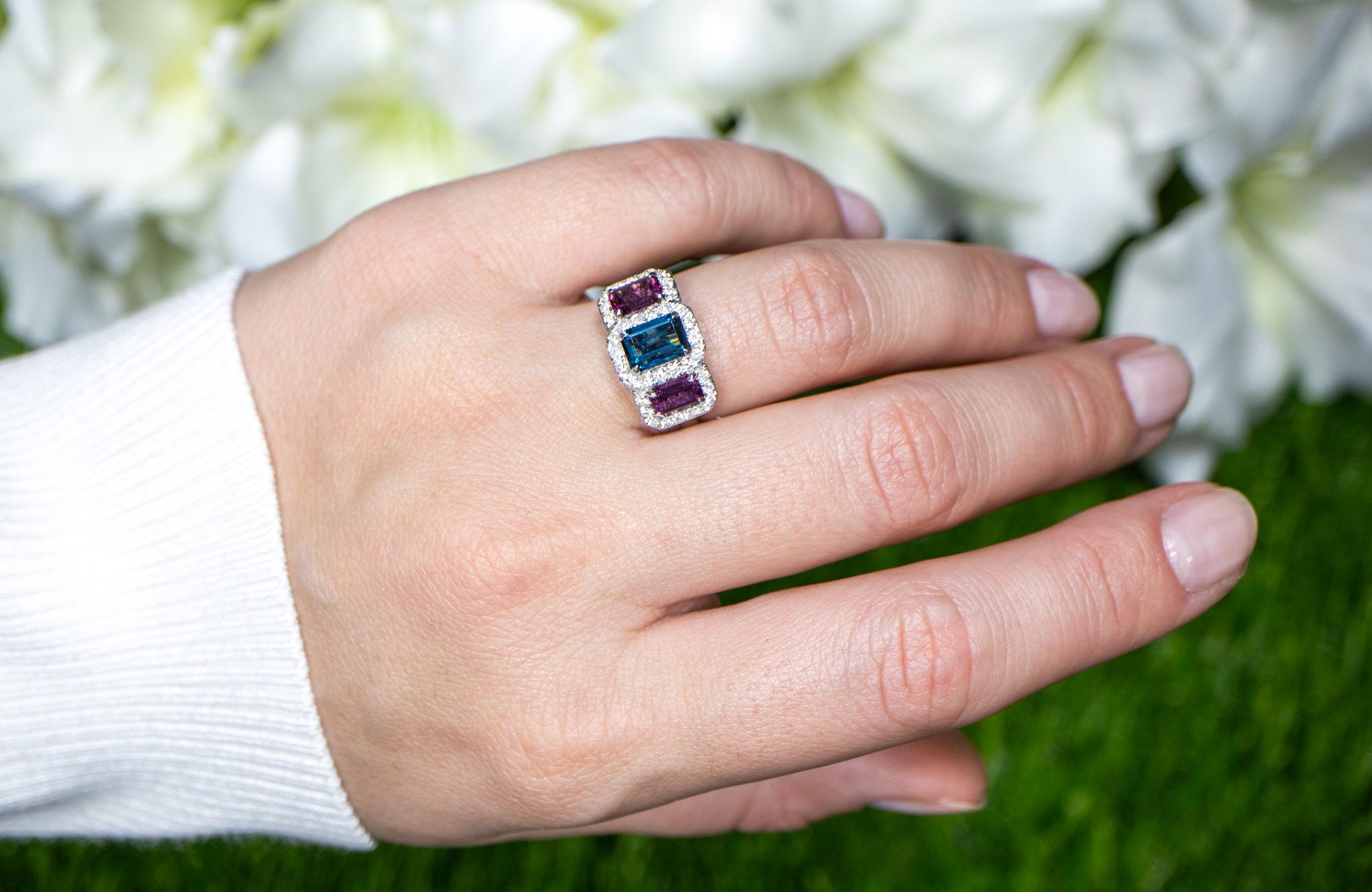 Contemporary London Blue Topaz and Amethyst Three Stone Ring Diamond Setting 2.97 Carats 18K For Sale