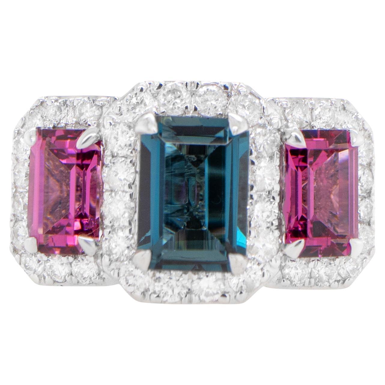 London Blue Topaz and Amethyst Three Stone Ring Diamond Setting 2.97 Carats 18K For Sale