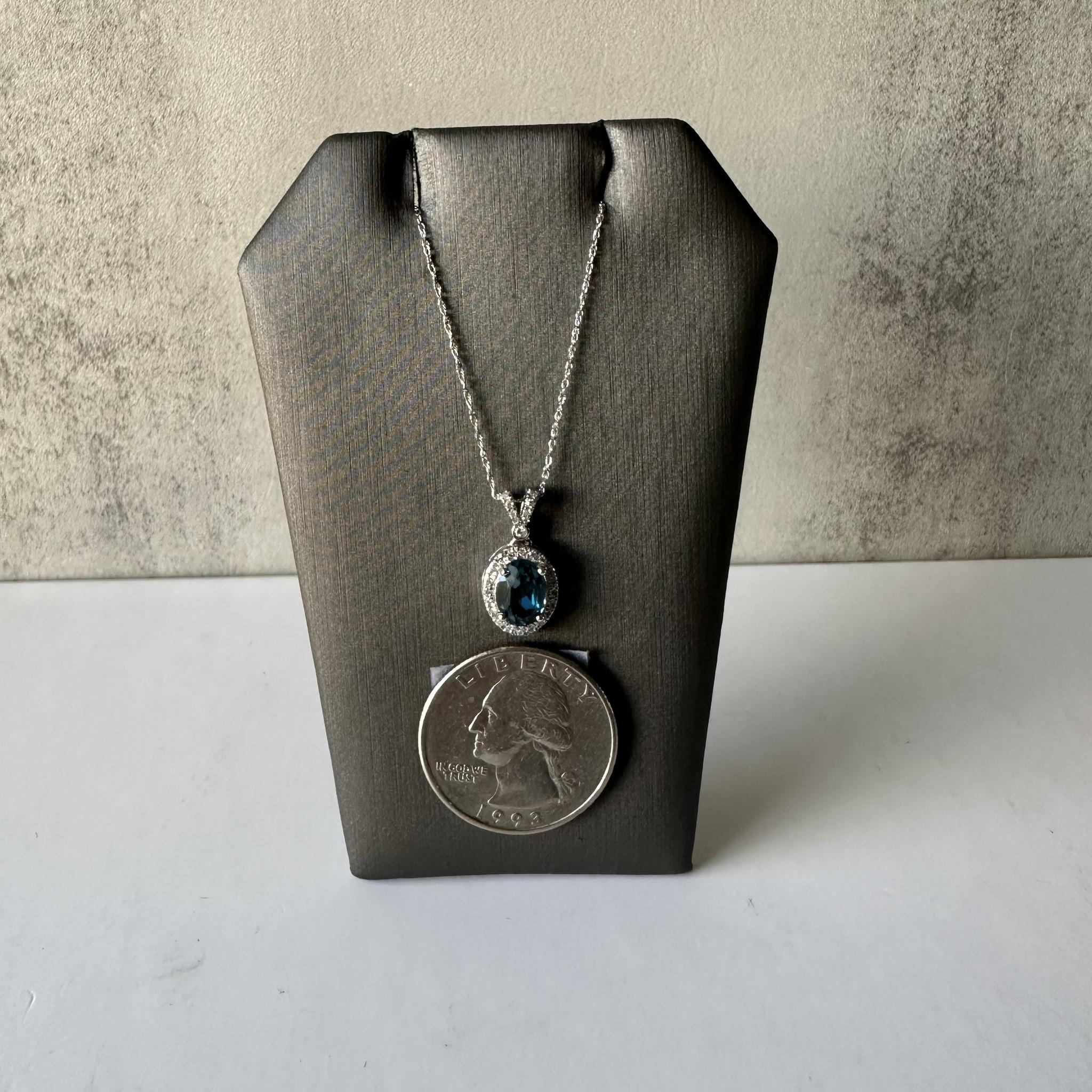 London Blue Topaz and Diamond Necklace in 10kt White Gold – 7.85x5.8mm Topaz In New Condition For Sale In West Hempstead, NY