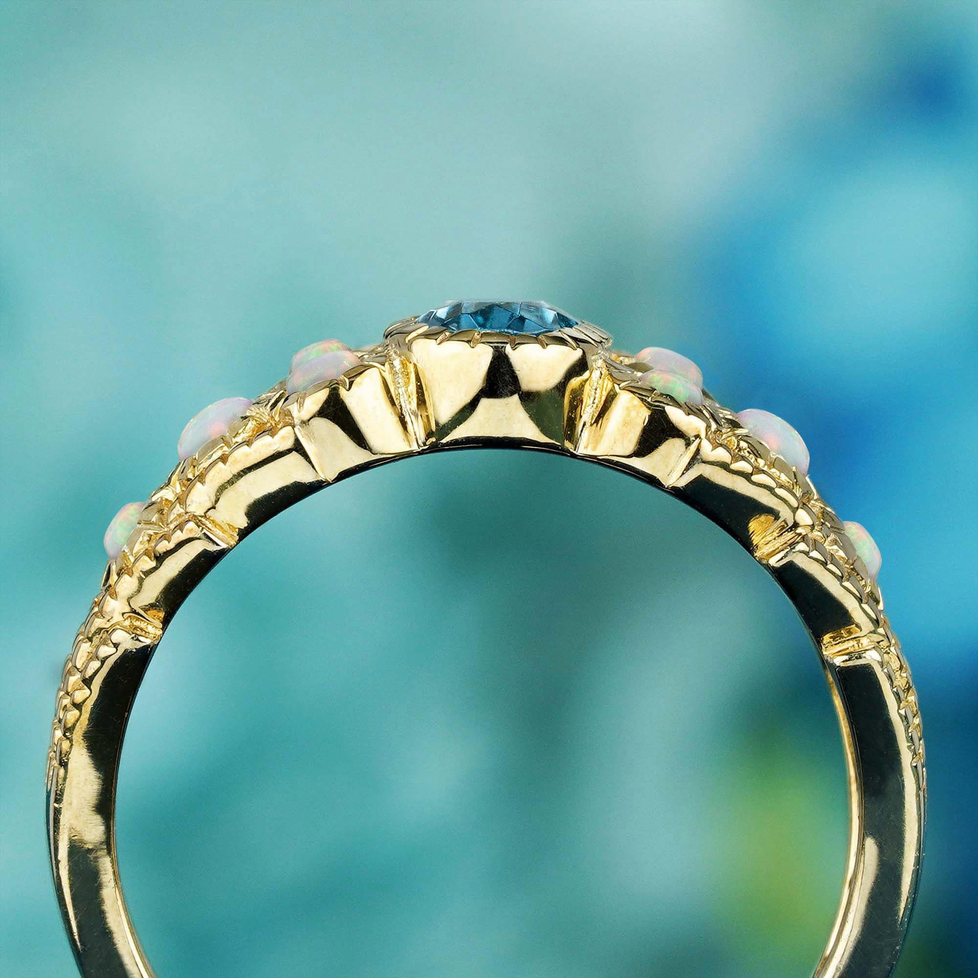 Londoner Vintage-Ring aus massivem 9 Karat Gelbgold mit blauem Topas und Opal im Vintage-Stil im Zustand „Neu“ im Angebot in Bangkok, TH