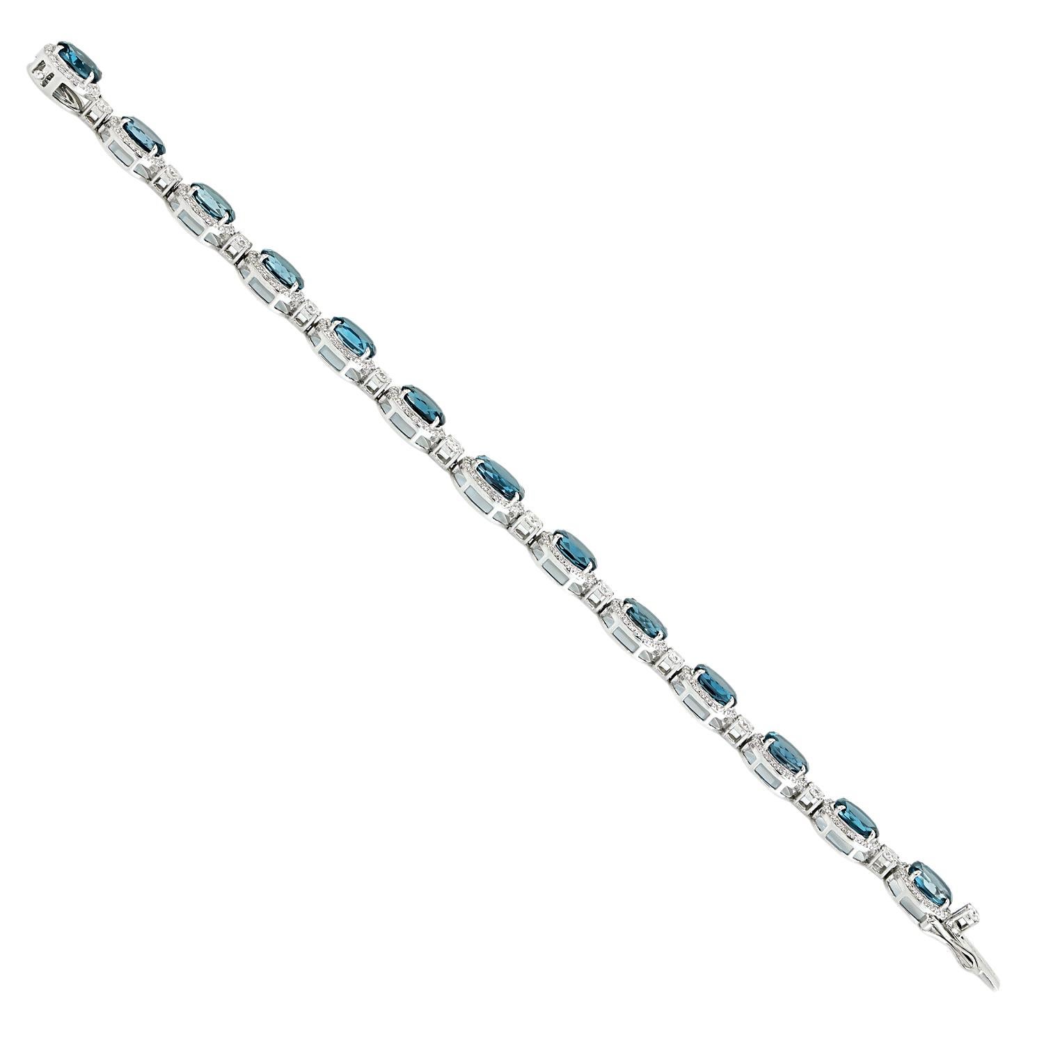 Pulsera de topacio azul de Londres con diamantes en oro blanco de 14k Corte mixto en venta