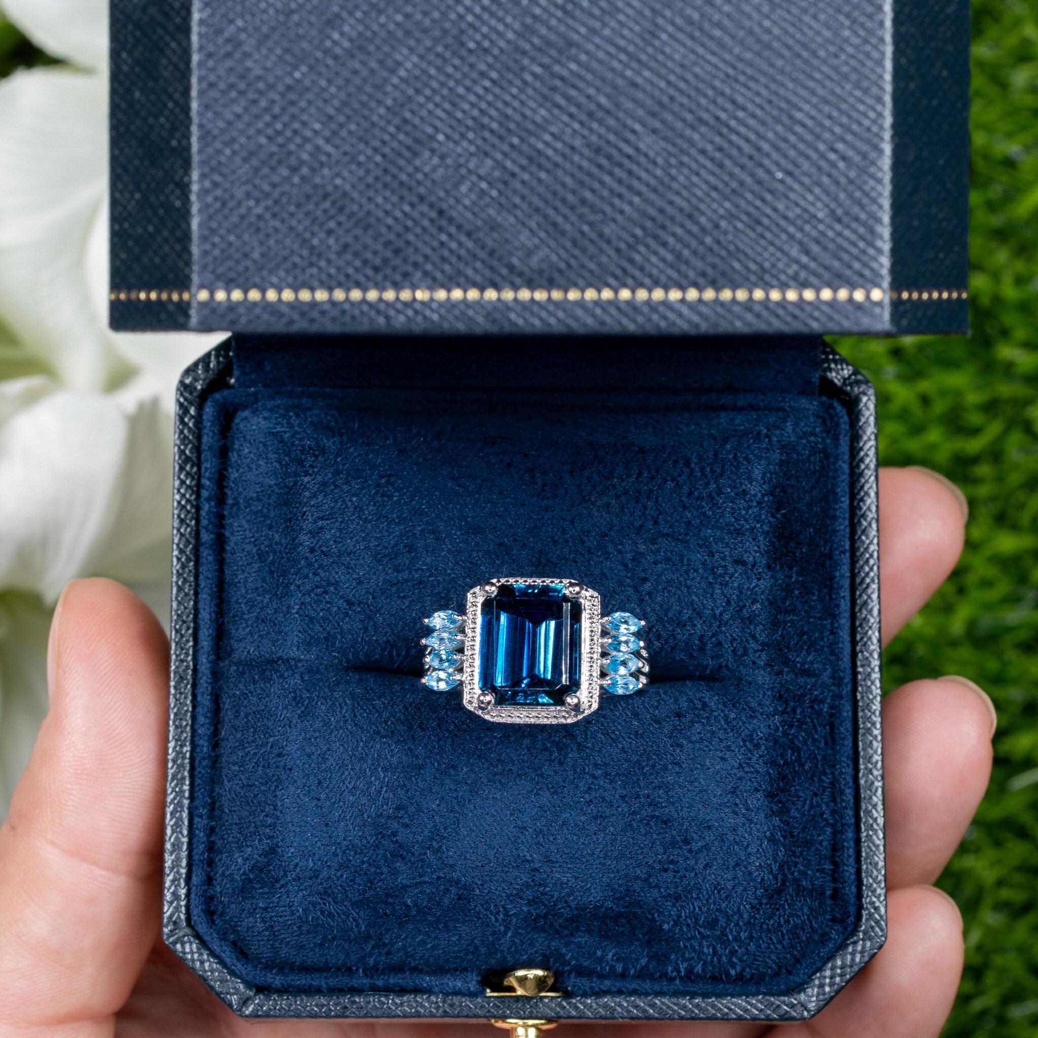 London Blue Topaz Cocktail Ring Swiss Blue Topaz Setting 8.25 Carats In Excellent Condition For Sale In Aliso Viejo, CA