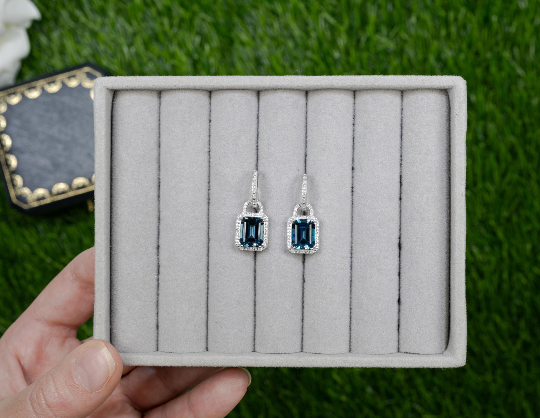 da uomo o donna Orecchini pendenti di Topazio Blu di Londra con diamanti 7,95 carati A. Silver in vendita