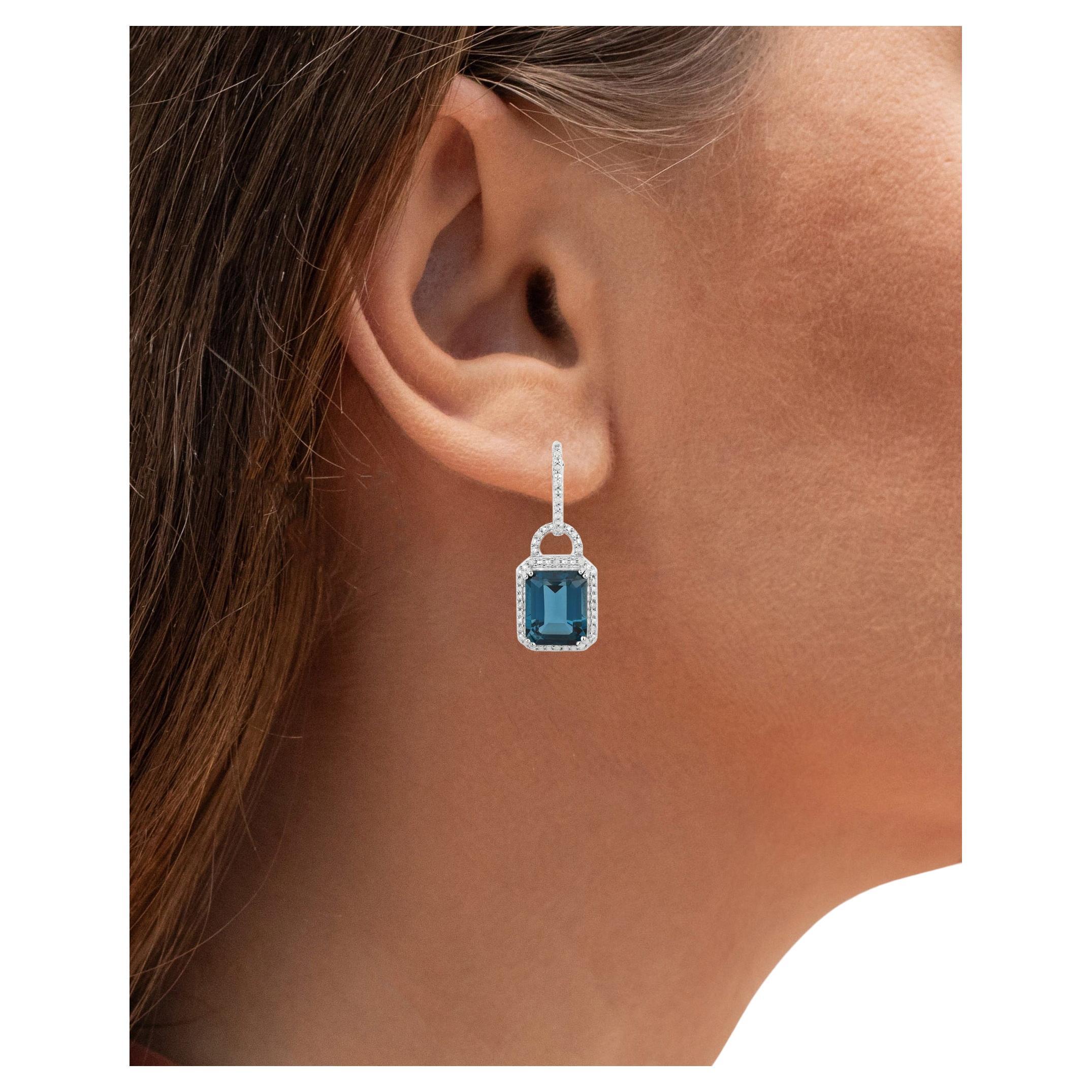 Orecchini pendenti di Topazio Blu di Londra con diamanti 7,95 carati A. Silver in vendita