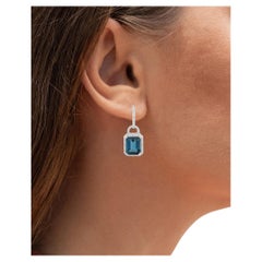 Orecchini pendenti di Topazio Blu di Londra con diamanti 7,95 carati A. Silver