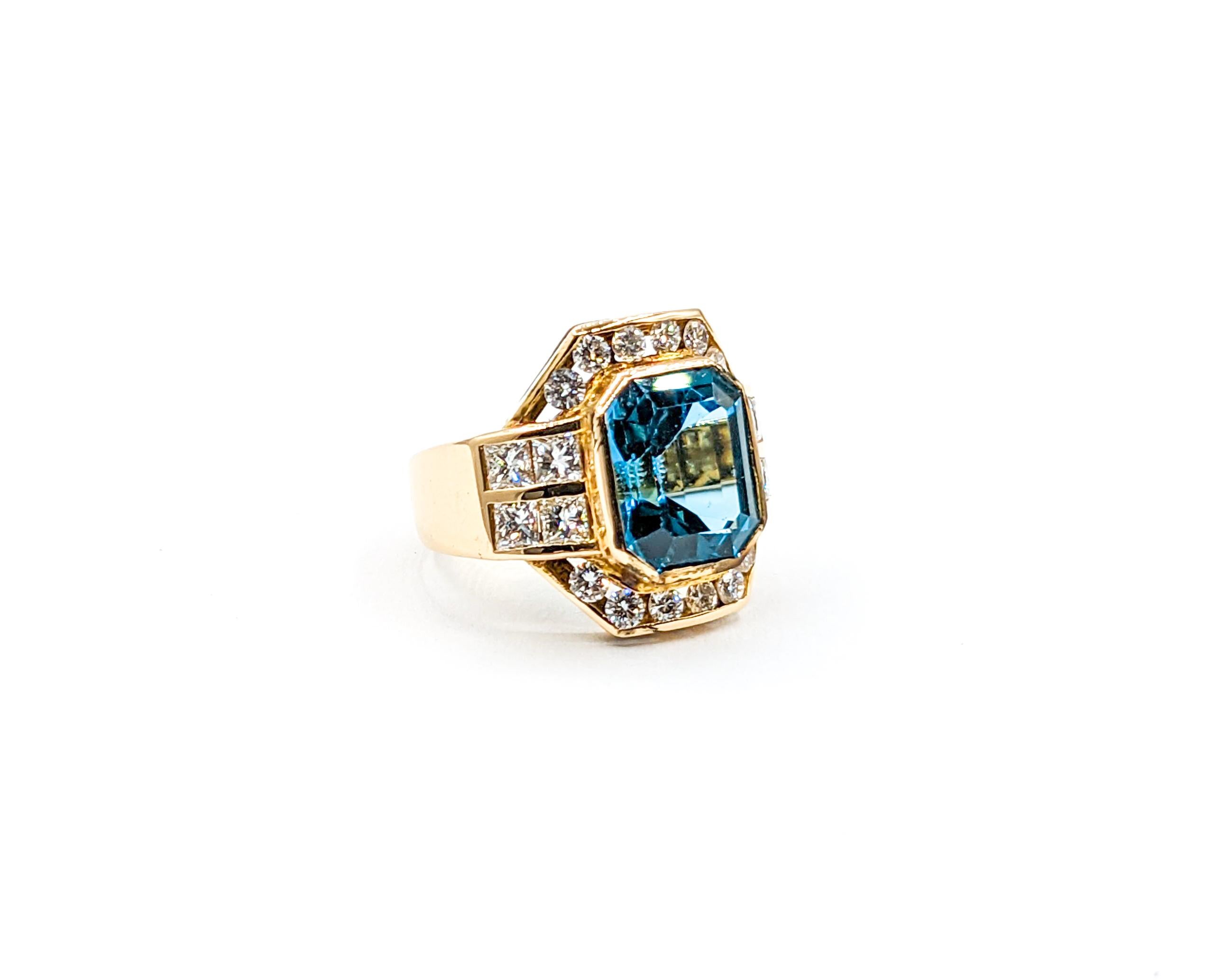 London Blue Topaz & Diamond Ring in 21k Gold In Excellent Condition For Sale In Bloomington, MN