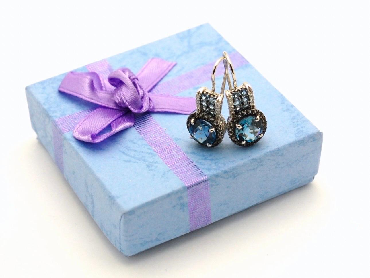 Taglio brillante Orecchini con topazio blu di Londra e diamanti naturali in oro 14KT in vendita