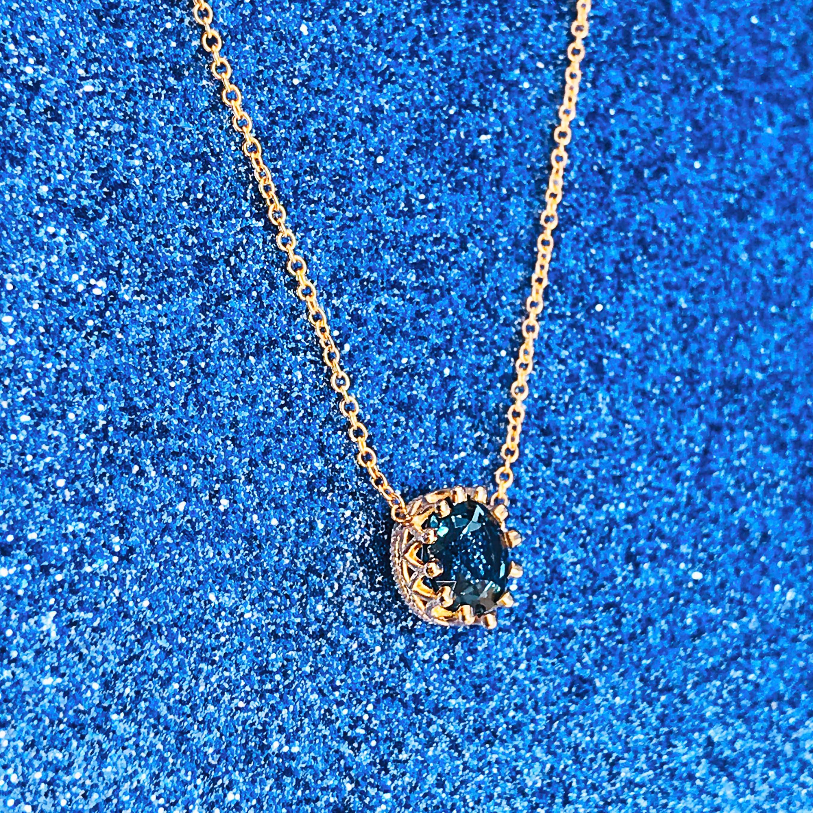 Round Cut London Blue Topaz Gemstone Crown Pendant Necklace 14 Karat Gold 1.10 Carats R