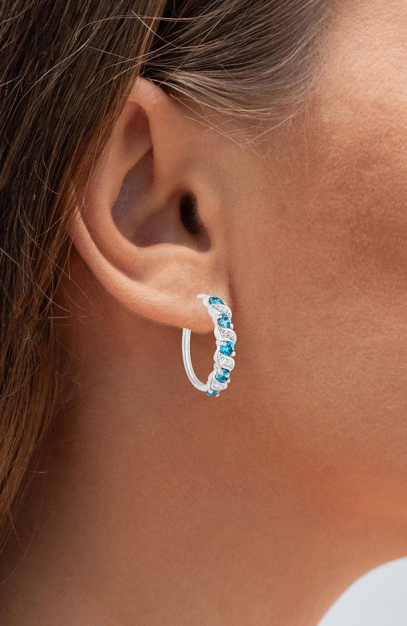 da uomo o donna Orecchini a cerchio di Topazio Blu di Londra 1,4 carati placcati in rodio A. Silver in vendita