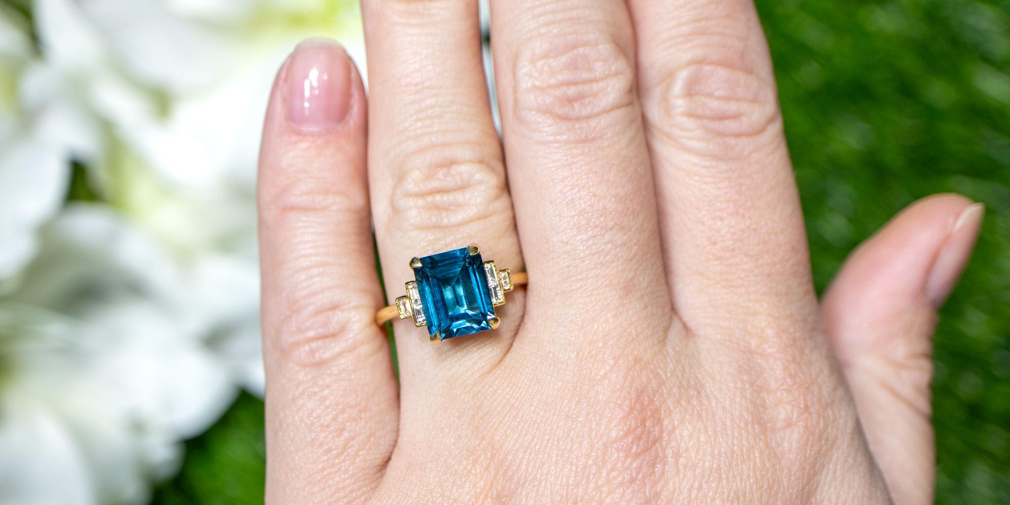Art Deco London Blue Topaz Ring Diamond Setting 4 Carats 18K Yellow Gold For Sale