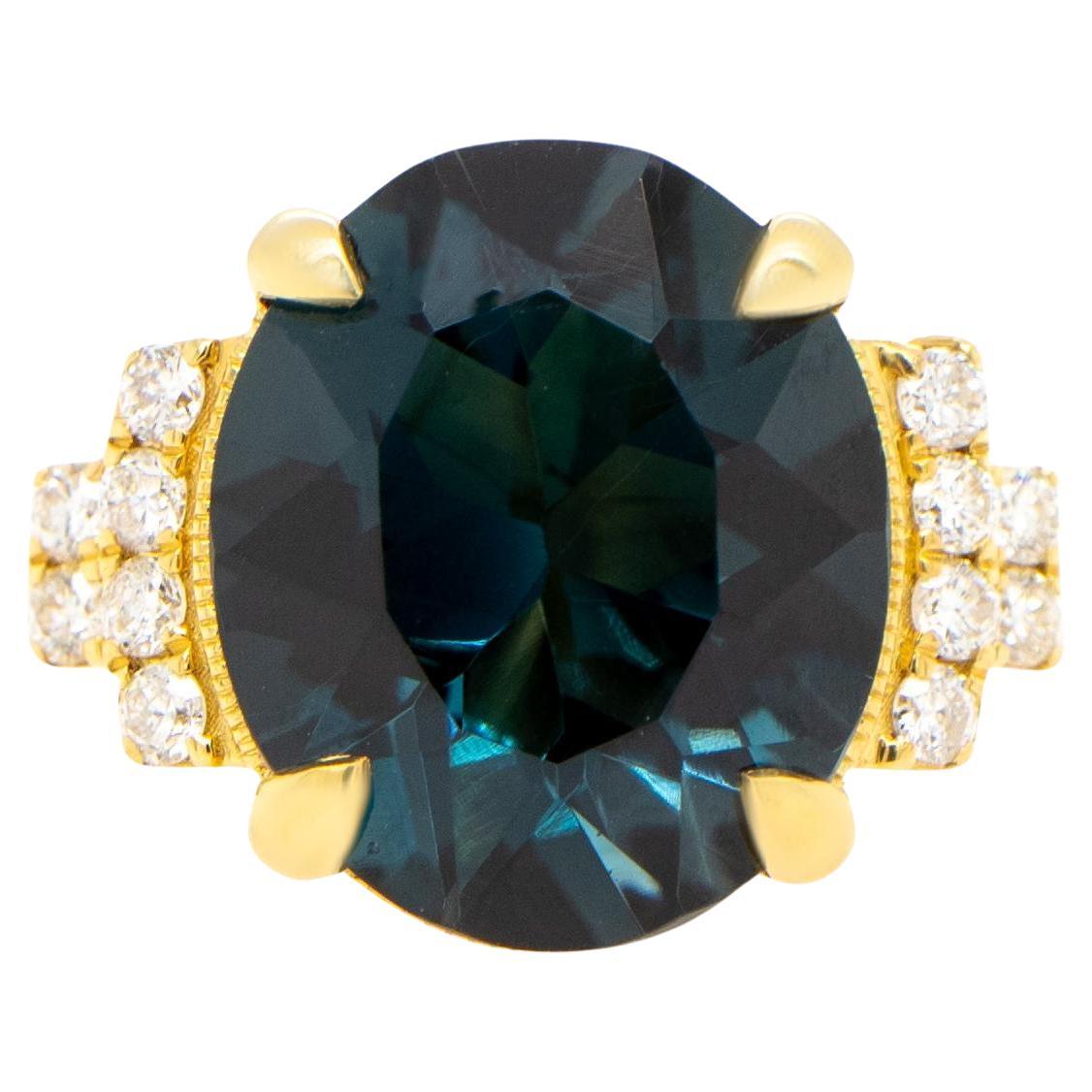 London Blue Topaz Ring Diamond Setting 4.7 Carats 18K Yellow Gold For Sale