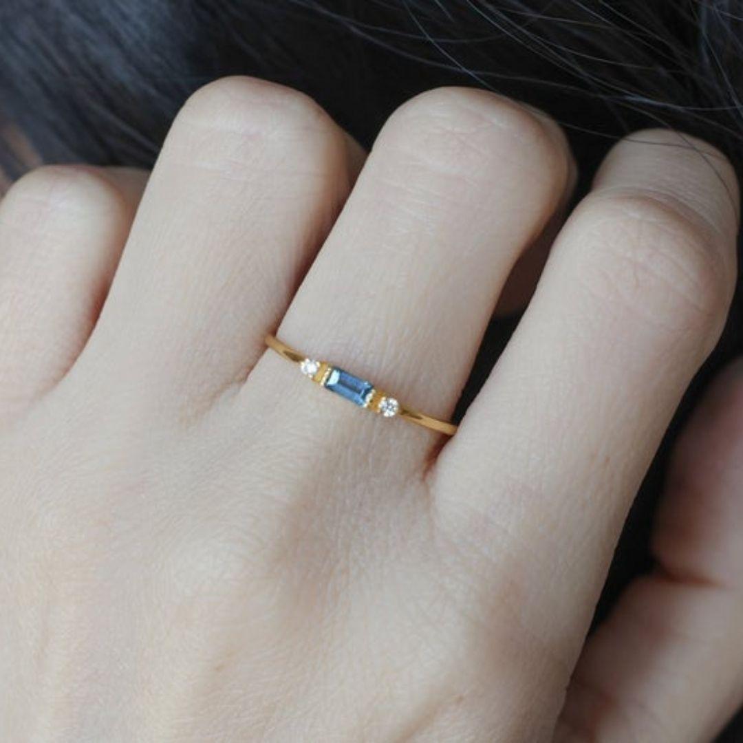 Handmade item
Materials: Gold, Rose gold, White gold
Gemstone: Diamond
Band Color: Gold
Style: Minimalist

